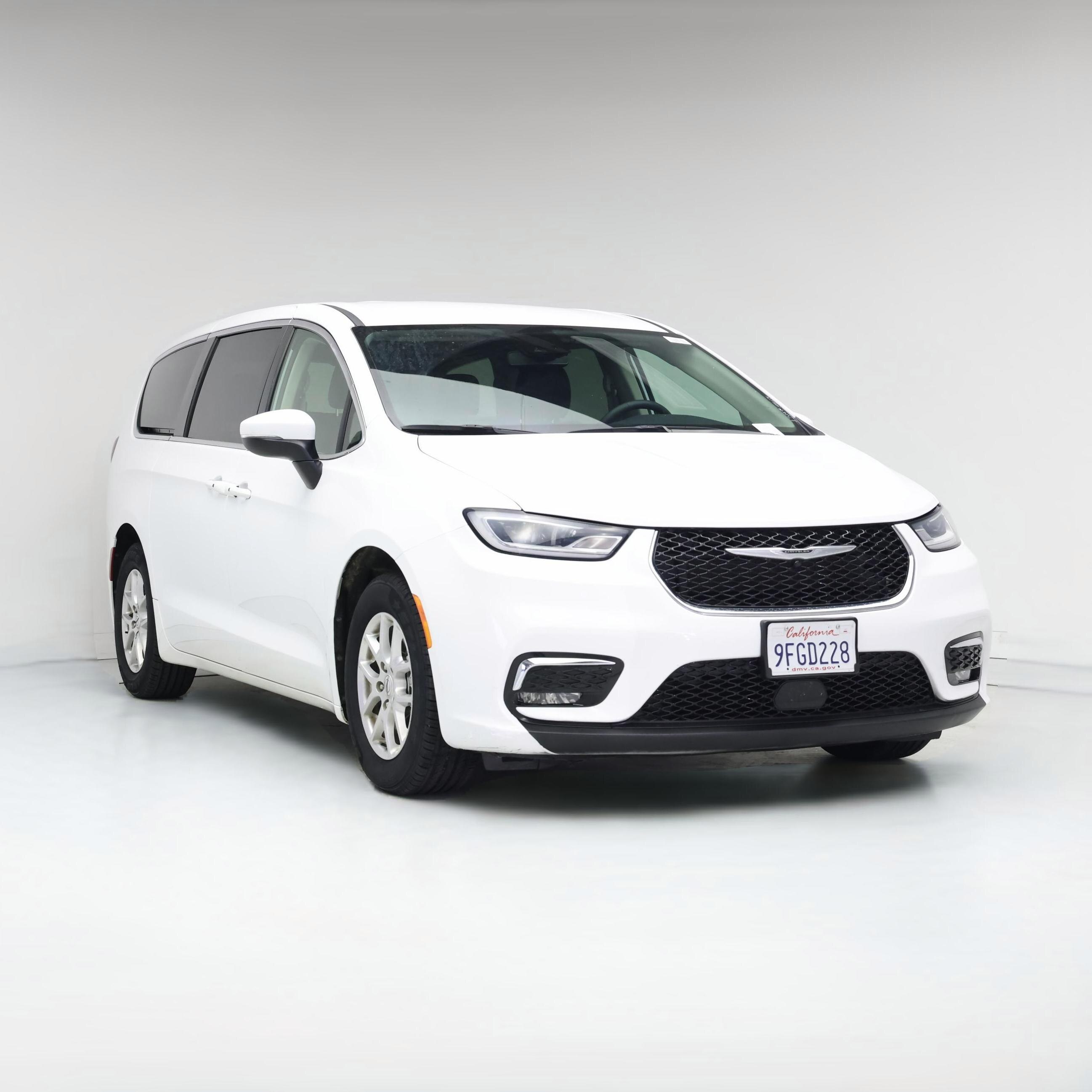 Thumbnail: 2023 Chrysler Pacifica - 1