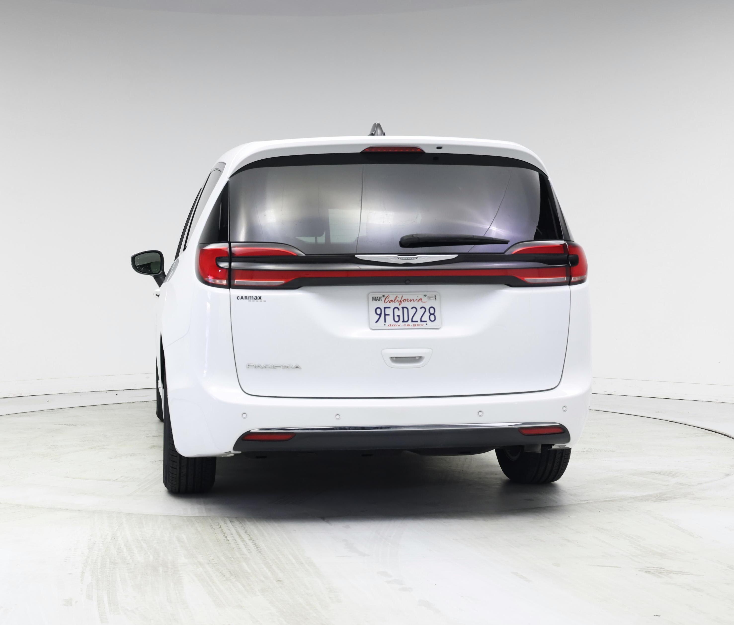 Thumbnail: 2023 Chrysler Pacifica - 6