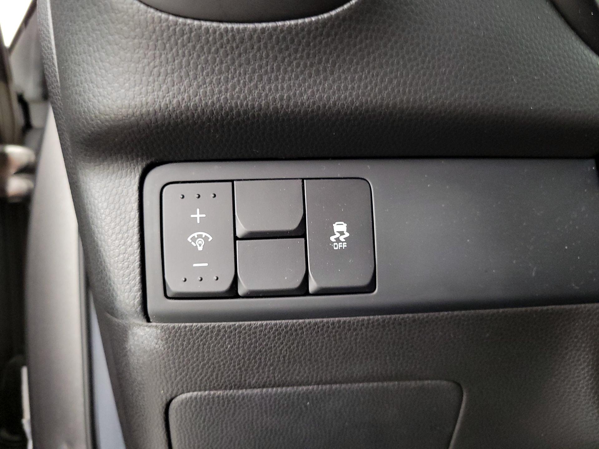 Thumbnail: 2015 Kia Soul - 13