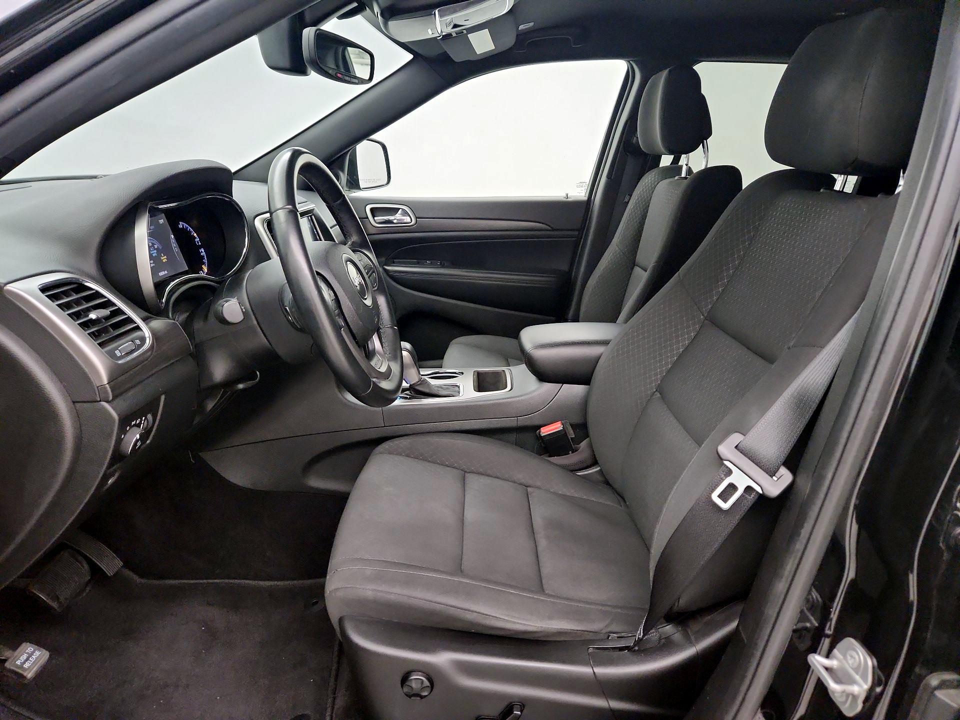 Thumbnail: 2018 Jeep Grand Cherokee - 11