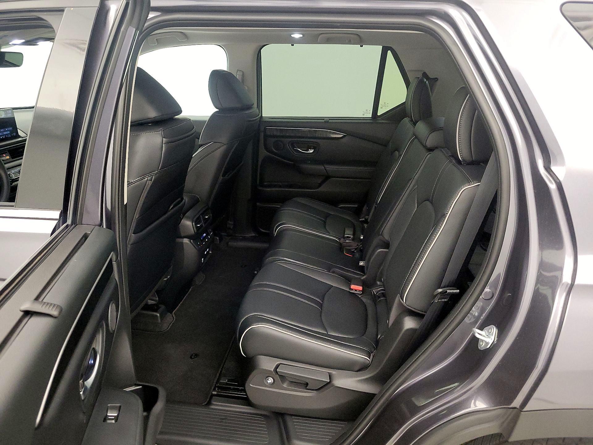 Thumbnail: 2023 Honda Pilot - 20