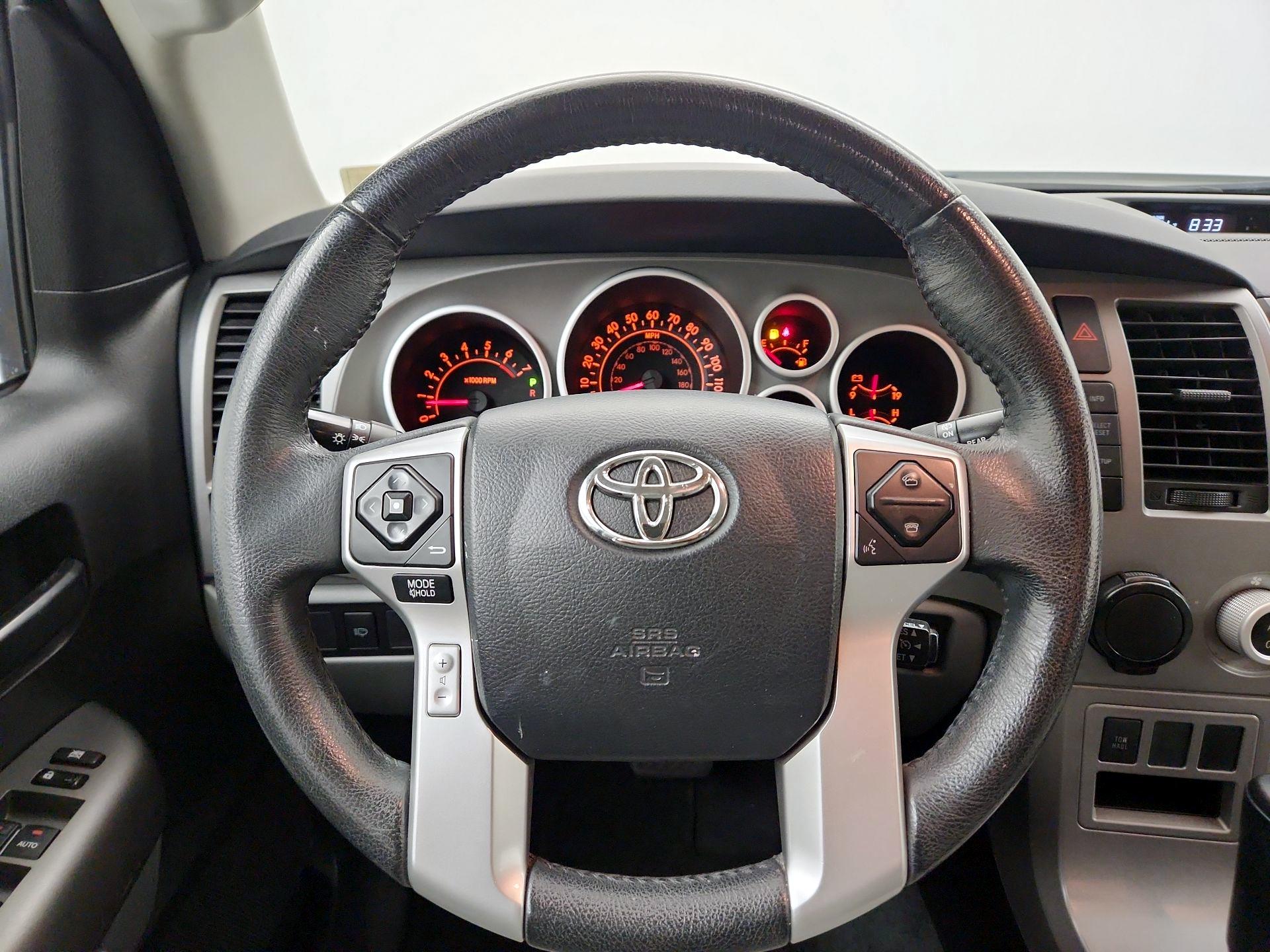 Thumbnail: 2016 Toyota Sequoia - 10