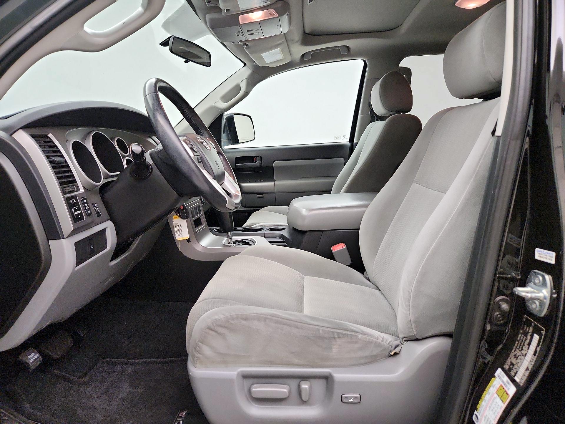 Thumbnail: 2016 Toyota Sequoia - 11