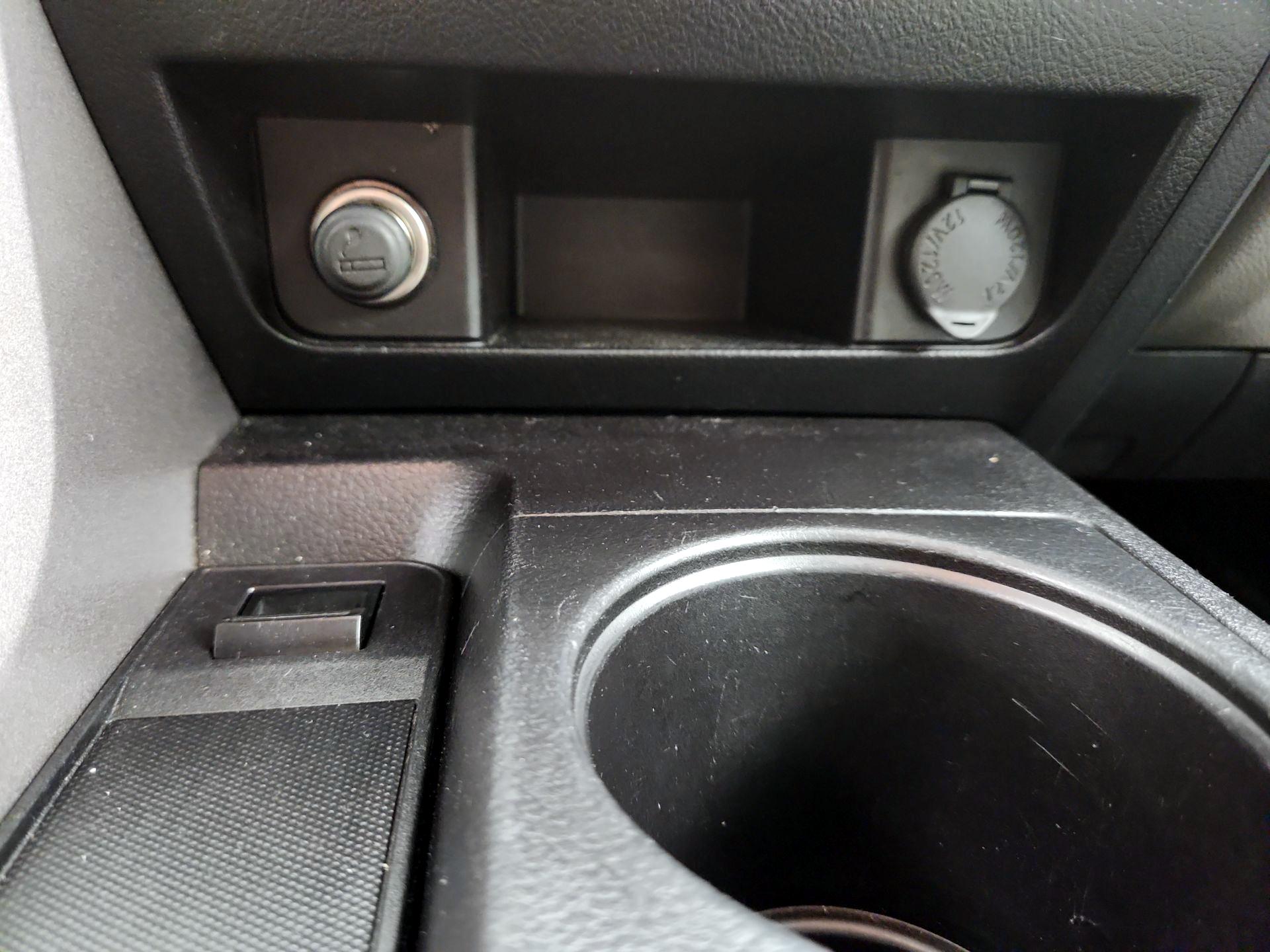 Thumbnail: 2016 Toyota Sequoia - 19