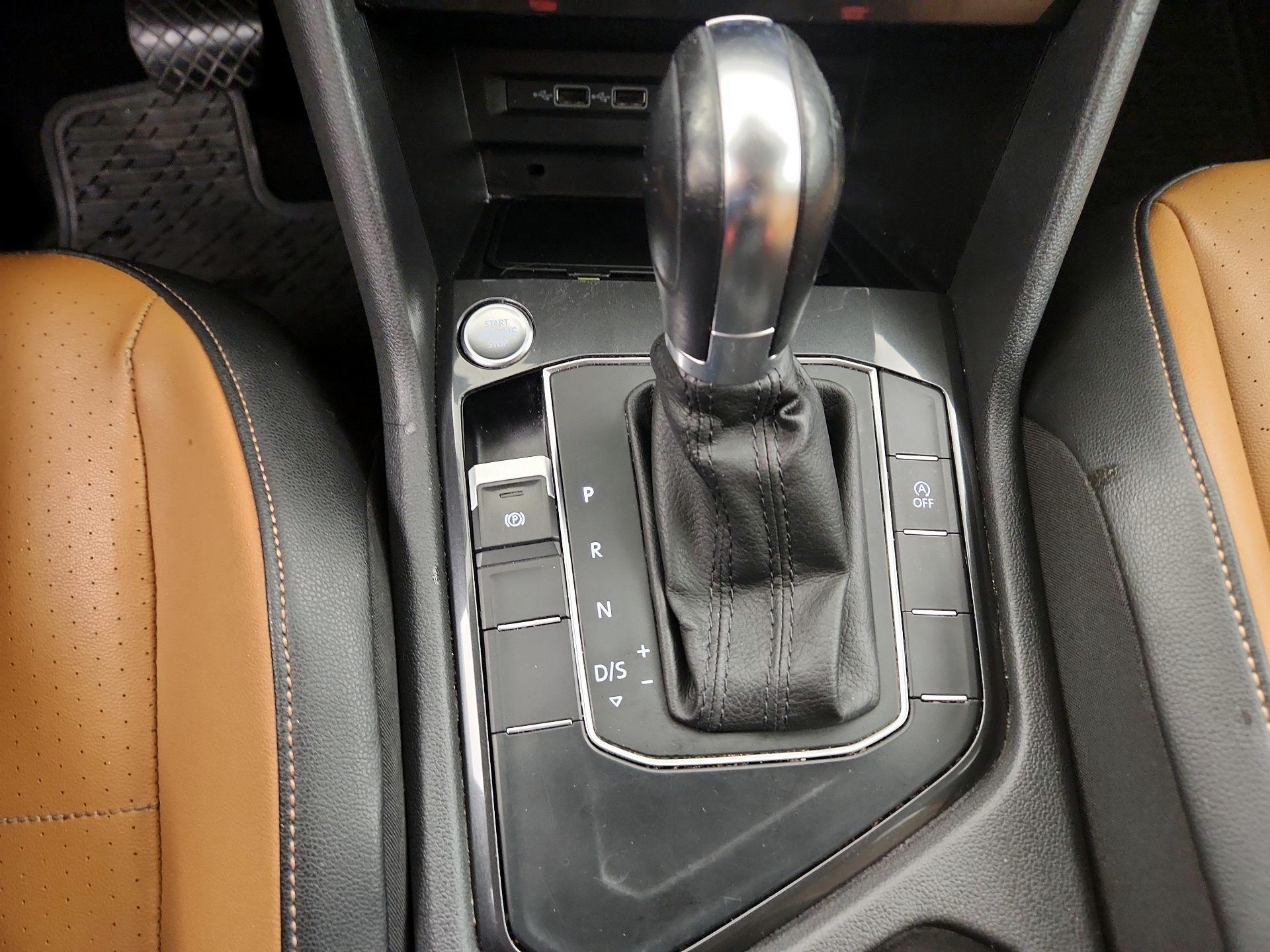 Thumbnail: 2019 Volkswagen Tiguan - 17
