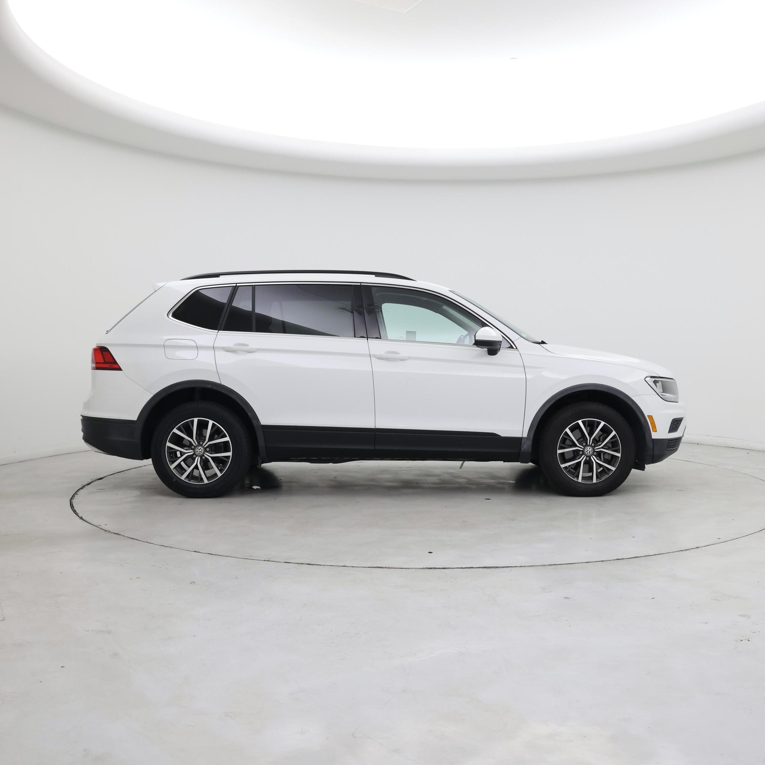 Thumbnail: 2019 Volkswagen Tiguan - 7
