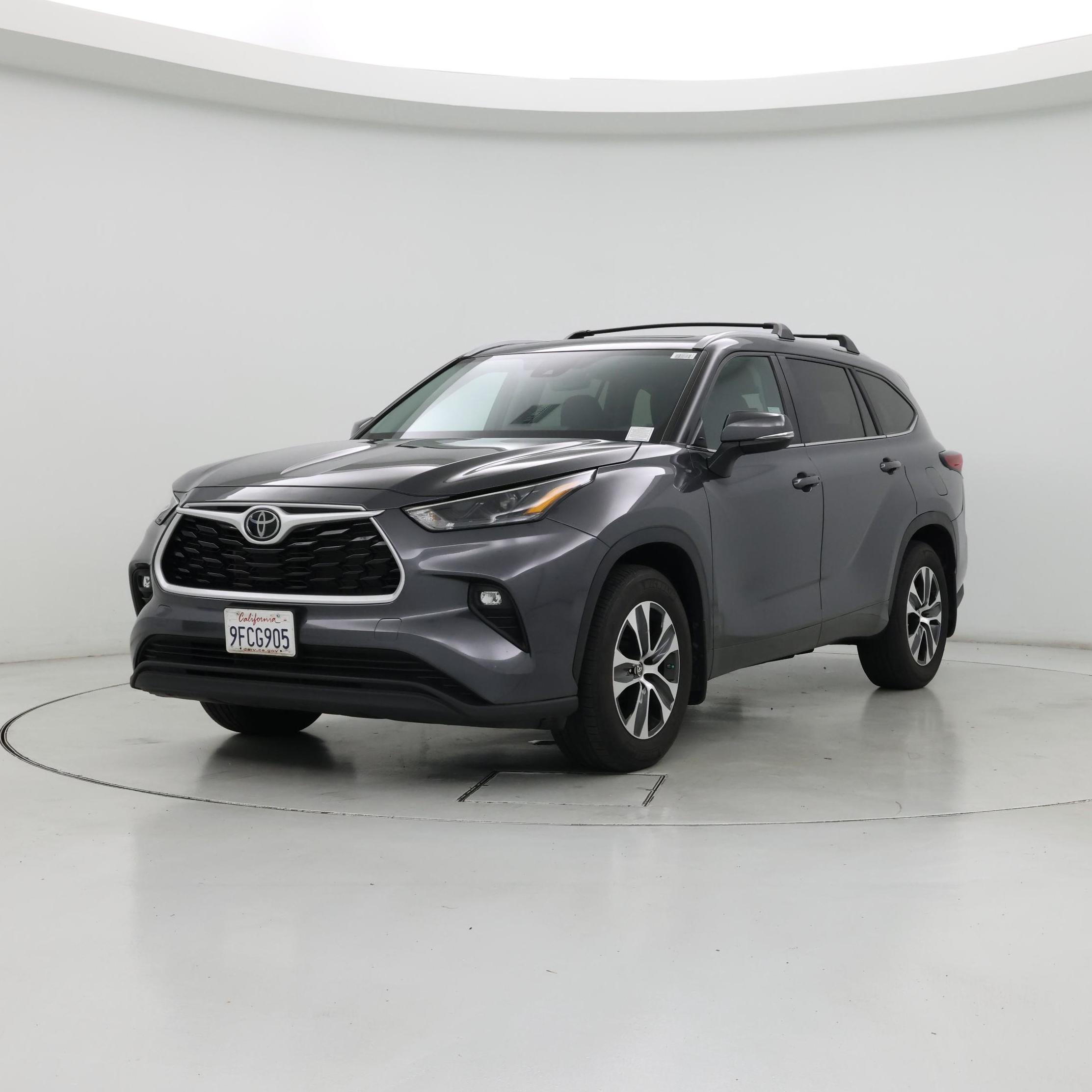 Thumbnail: 2023 Toyota Highlander - 4