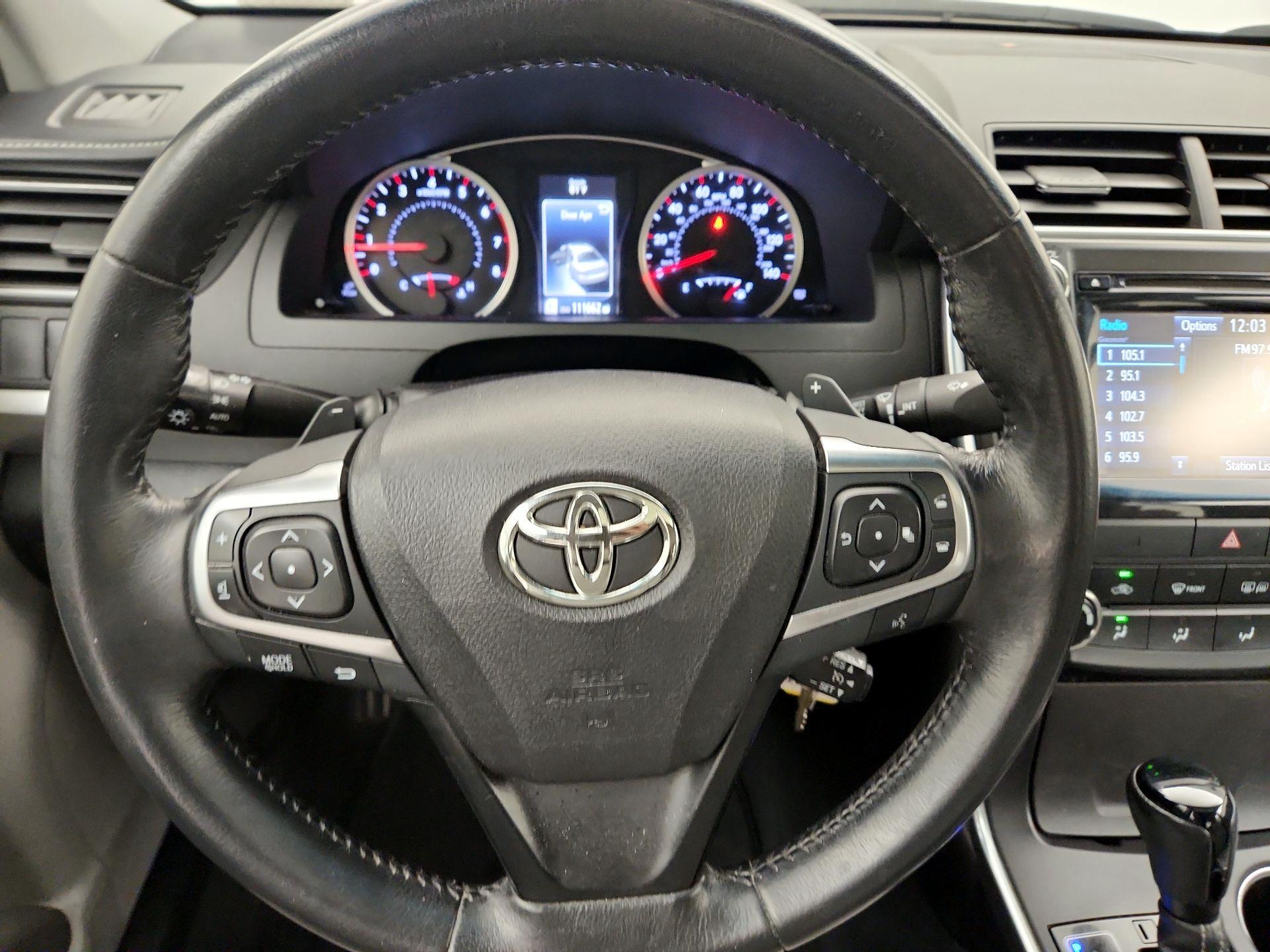 Thumbnail: 2015 Toyota Camry - 10