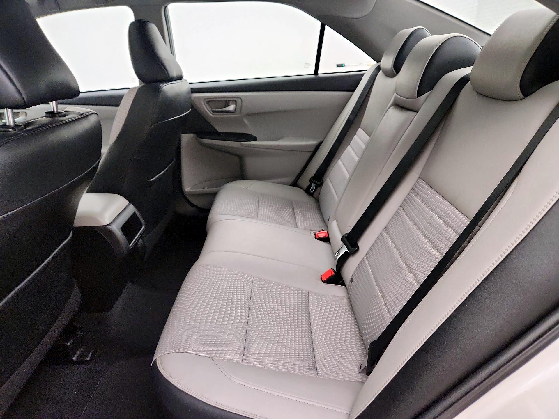Thumbnail: 2015 Toyota Camry - 19