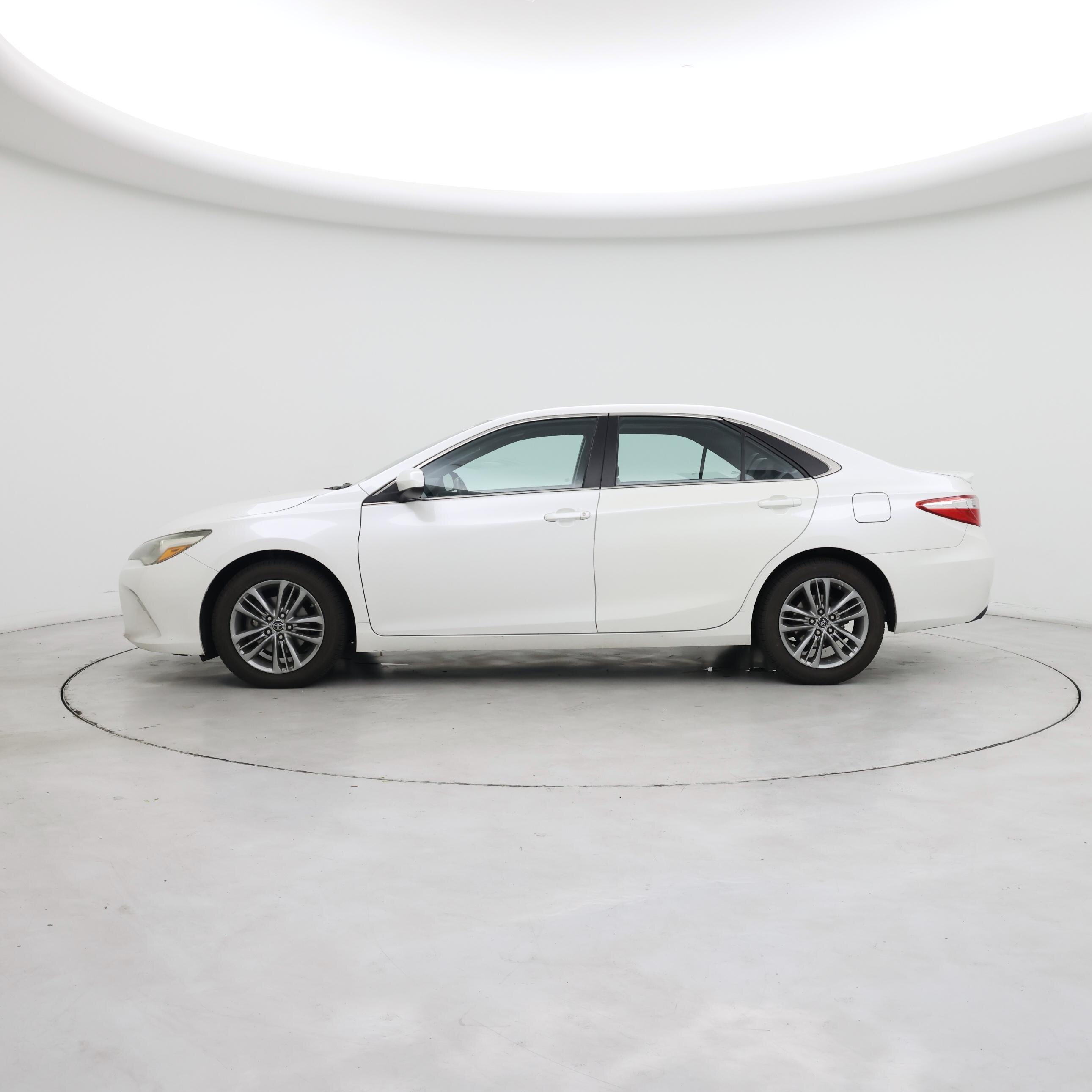 Thumbnail: 2015 Toyota Camry - 3