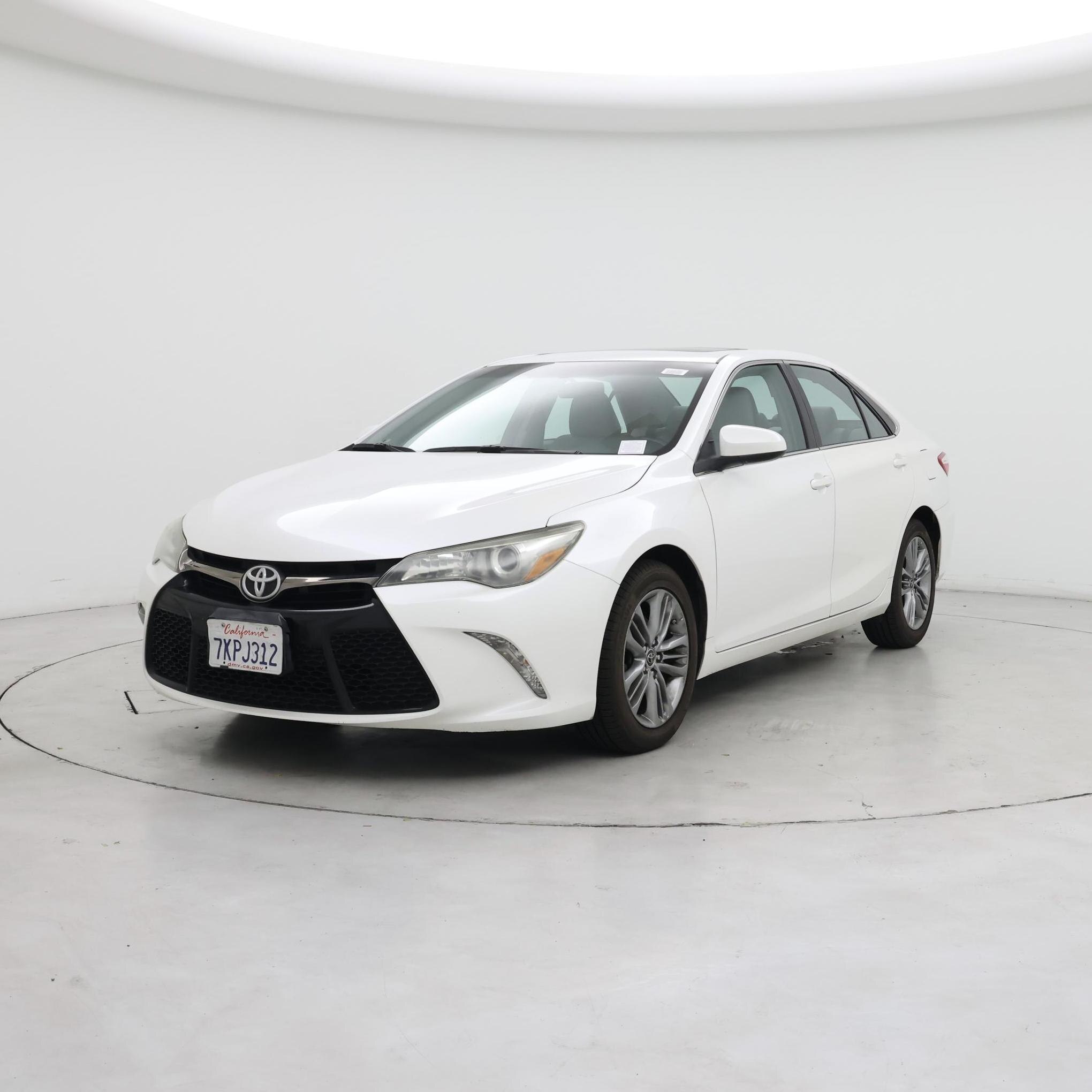 Thumbnail: 2015 Toyota Camry - 4