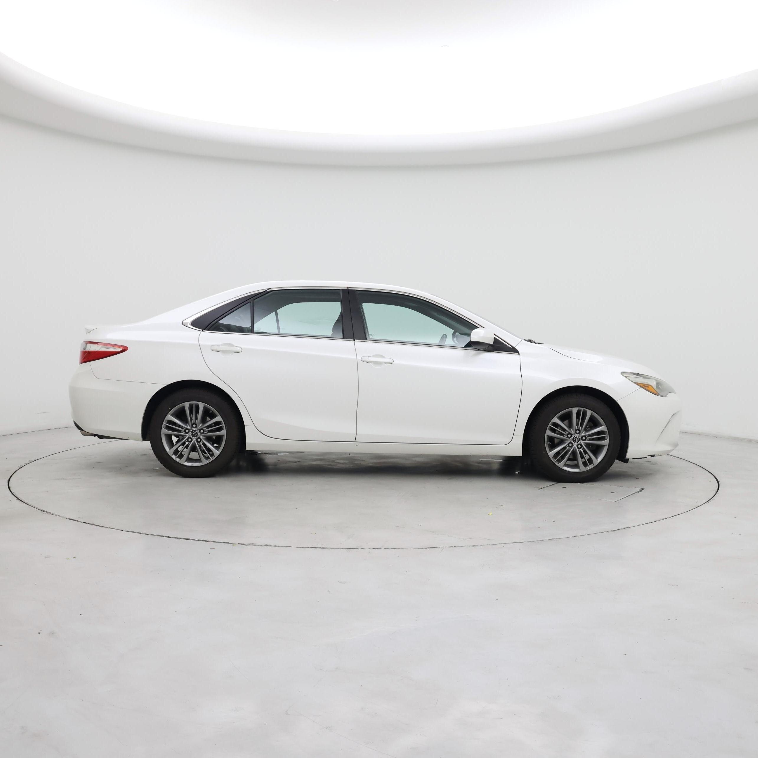 Thumbnail: 2015 Toyota Camry - 7