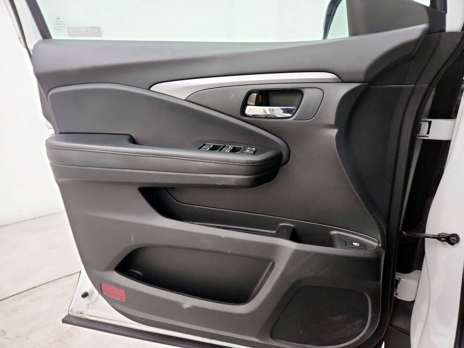 Thumbnail: 2021 Honda Passport - 12