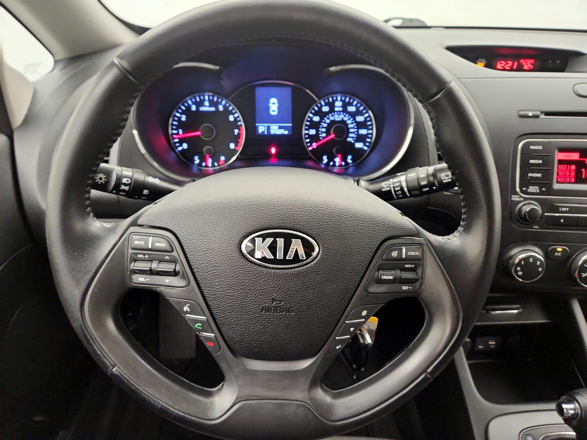 Thumbnail: 2015 Kia Forte - 10