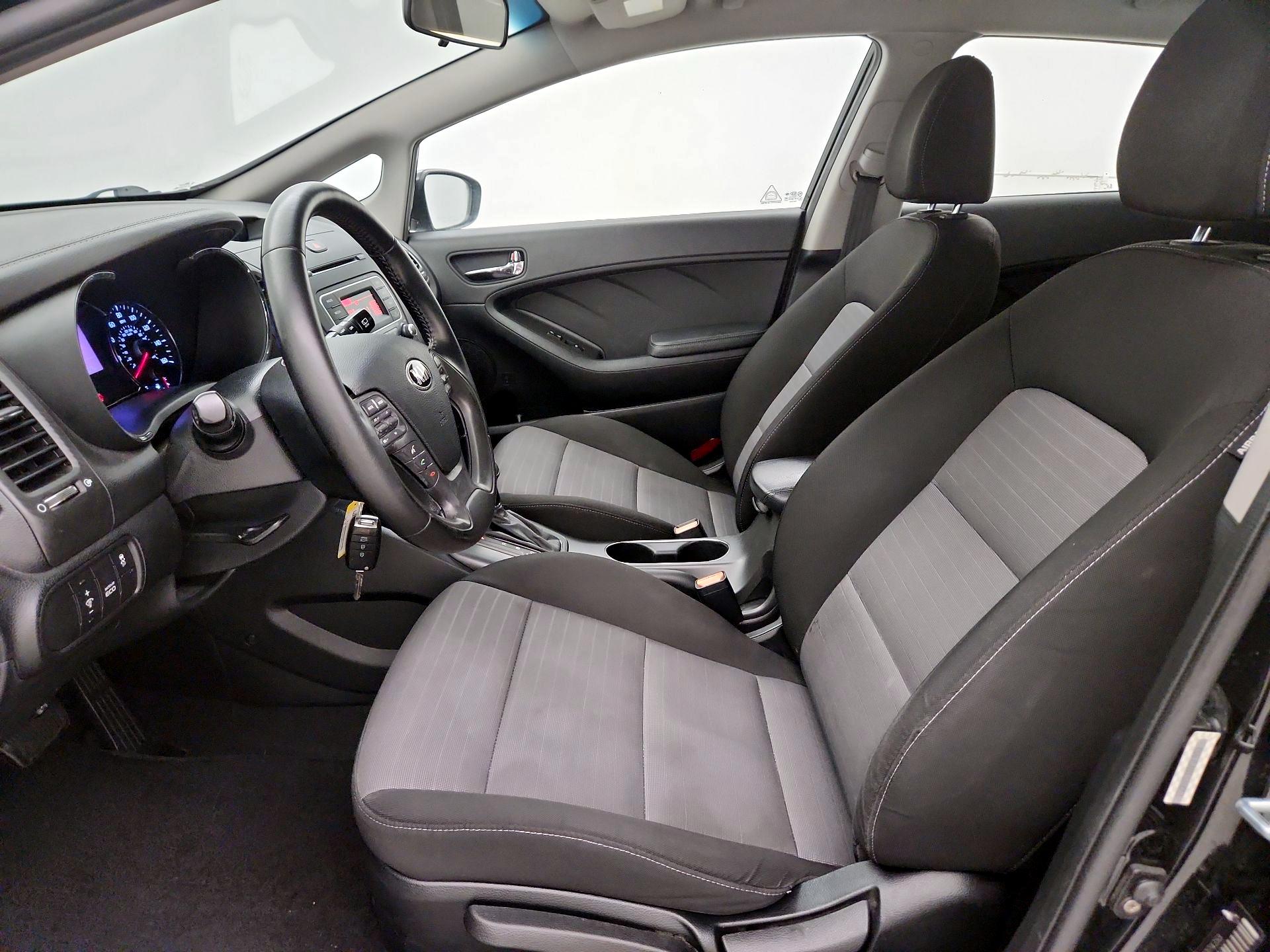 Thumbnail: 2015 Kia Forte - 11