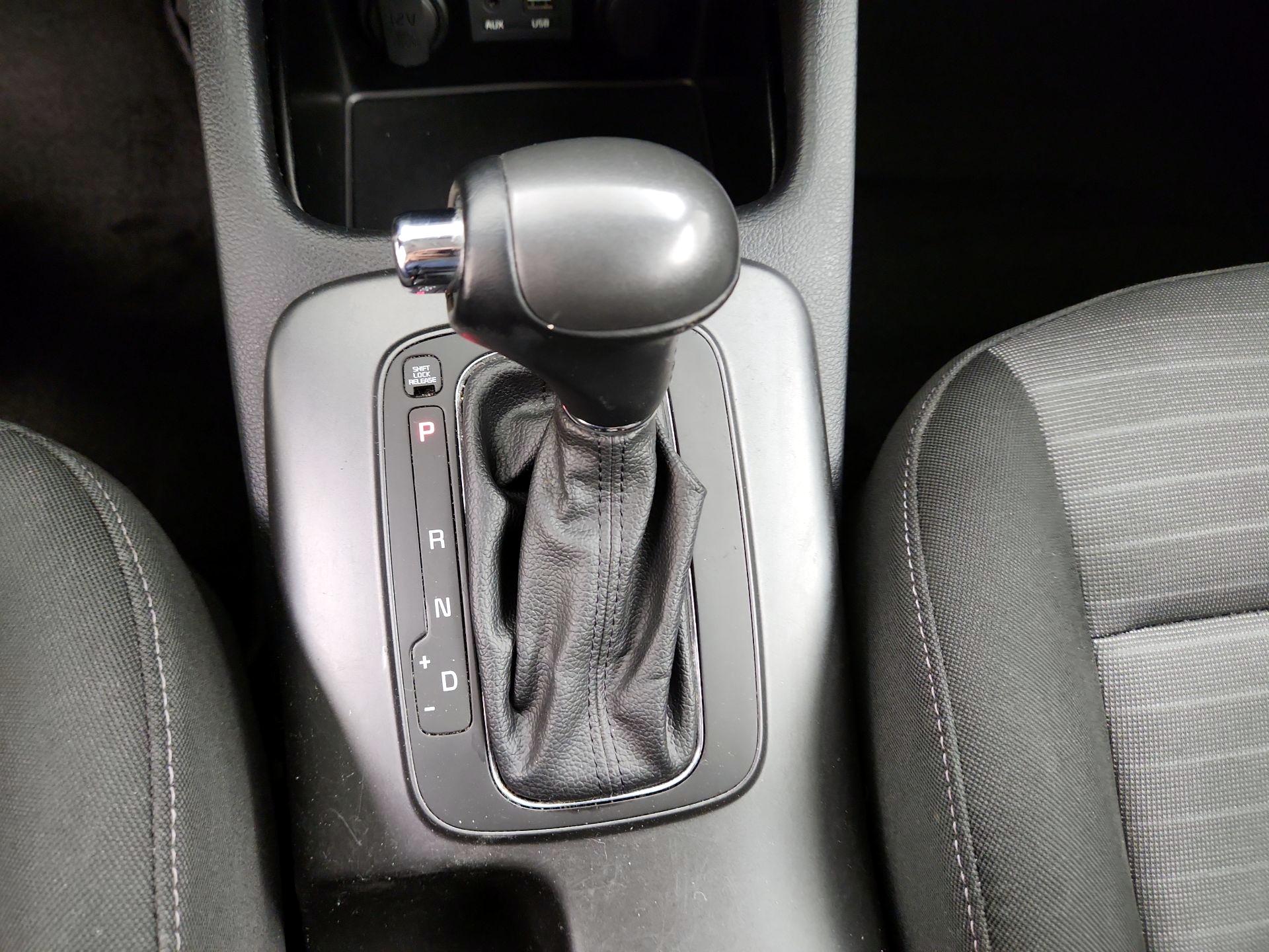 Thumbnail: 2015 Kia Forte - 16