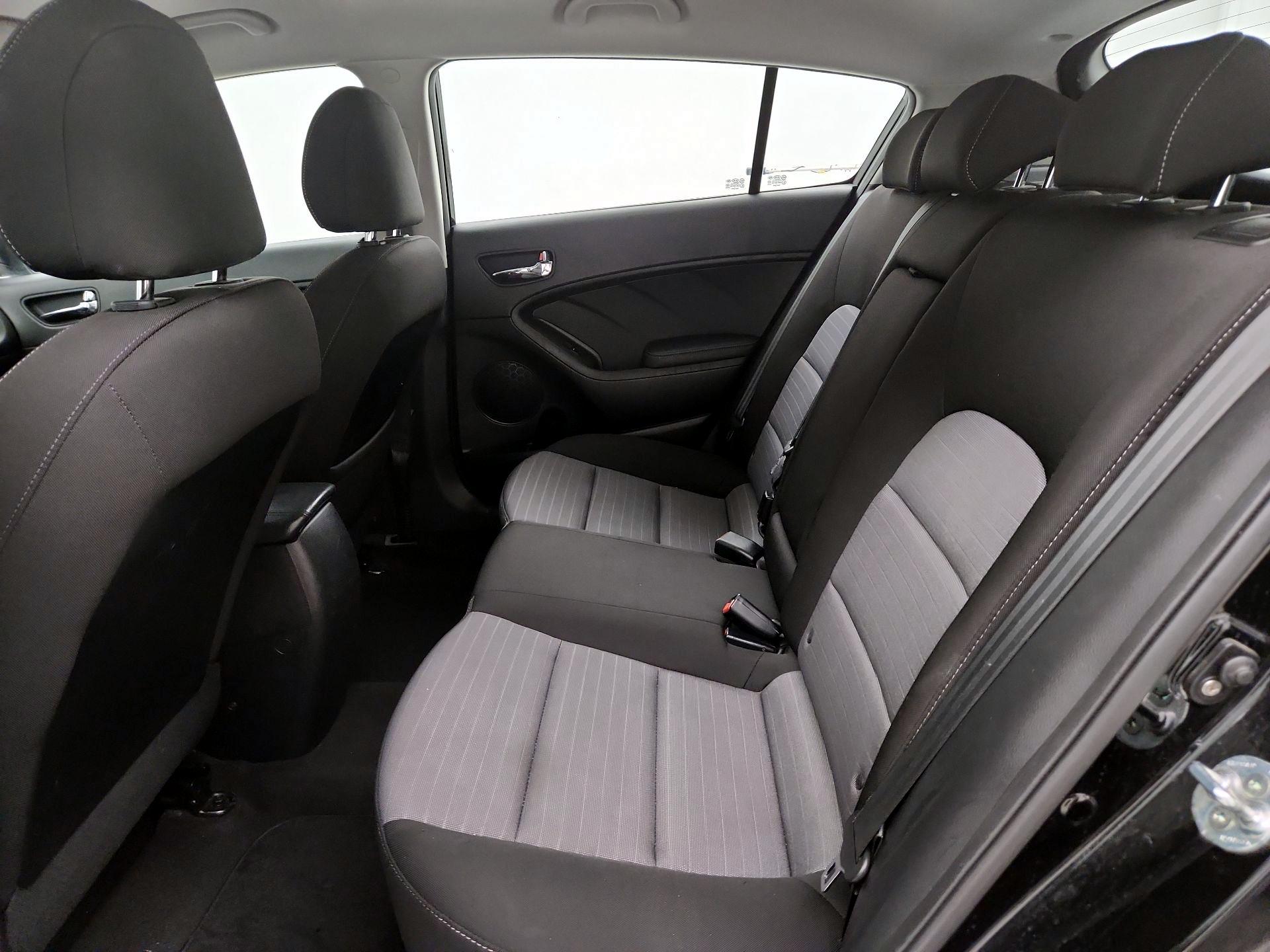 Thumbnail: 2015 Kia Forte - 18