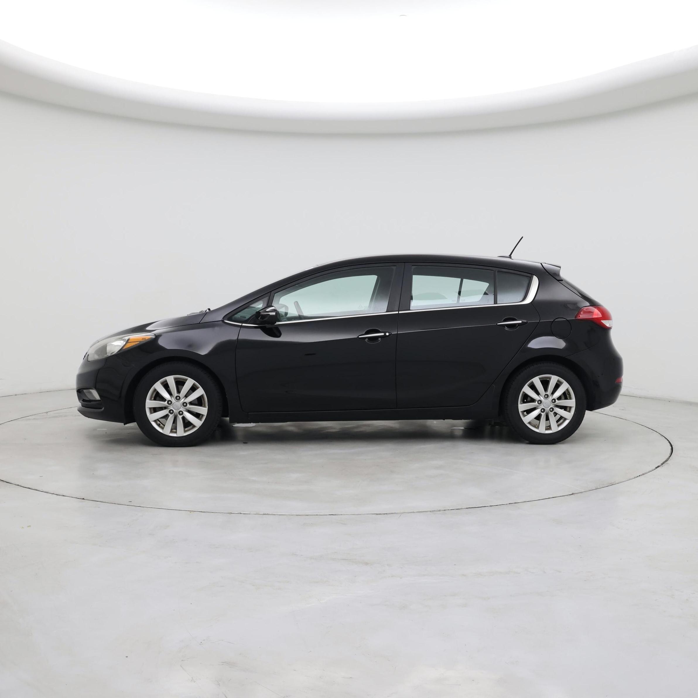 Thumbnail: 2015 Kia Forte - 3