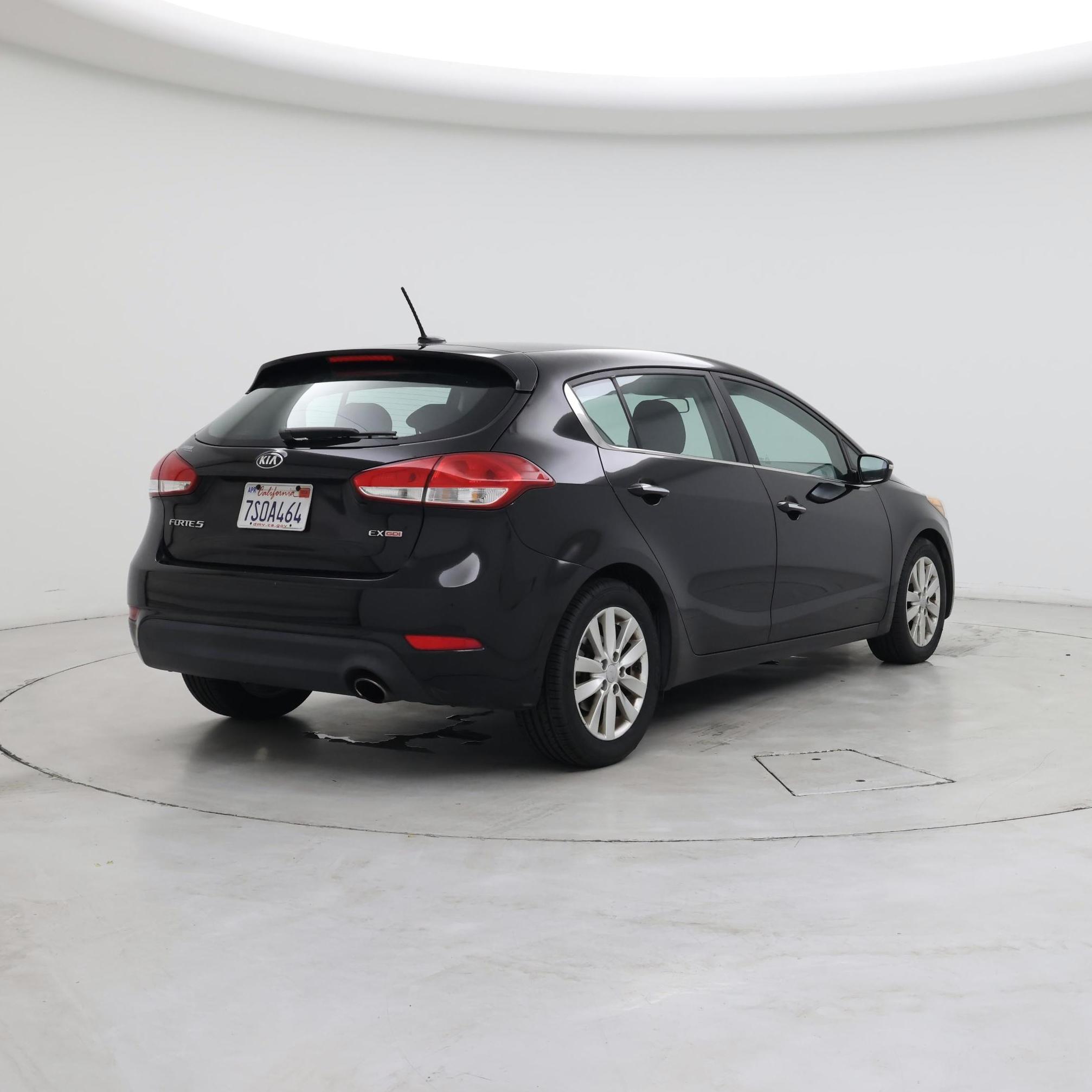 Thumbnail: 2015 Kia Forte - 8