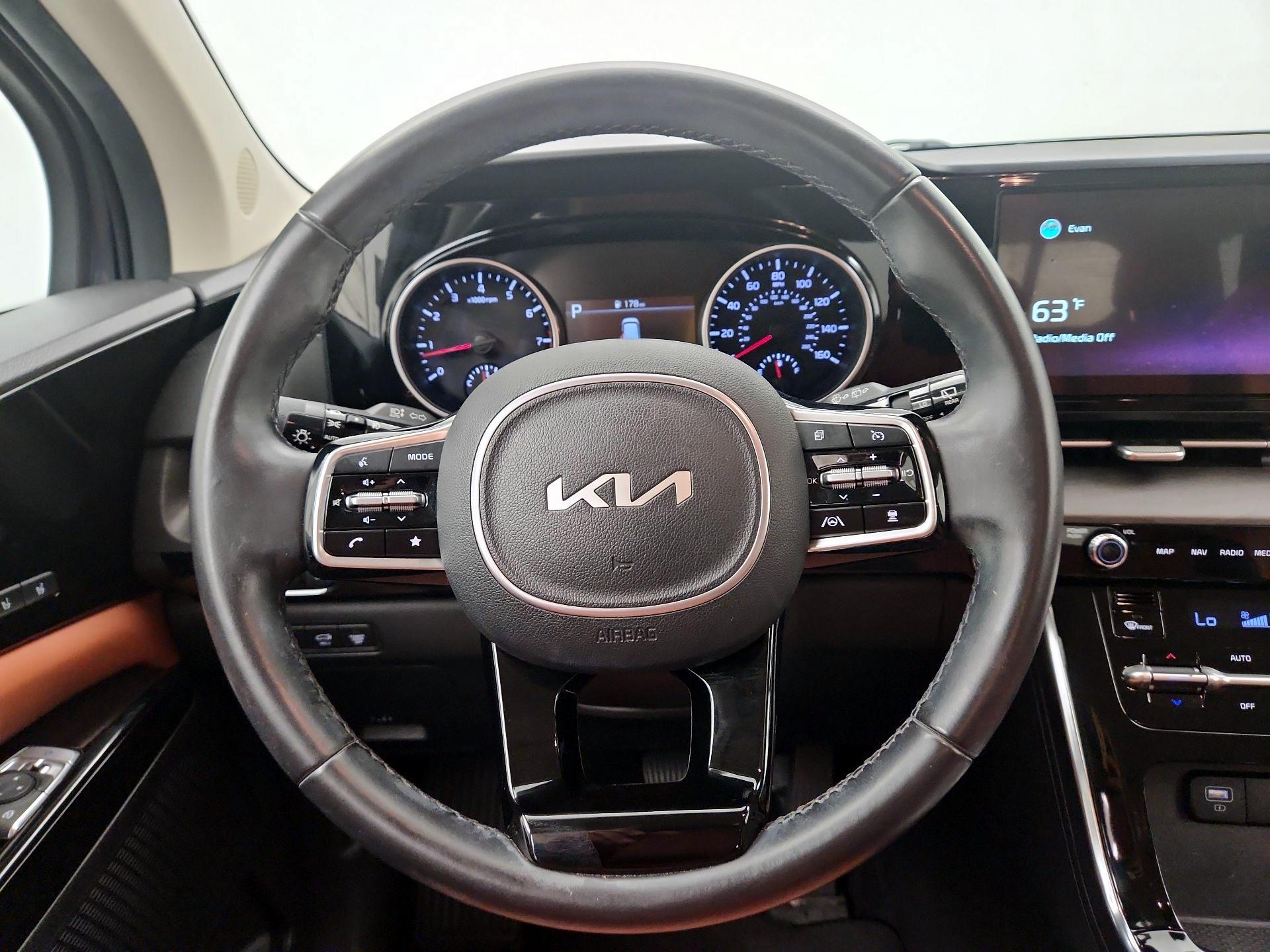 Thumbnail: 2022 Kia Carnival - 10