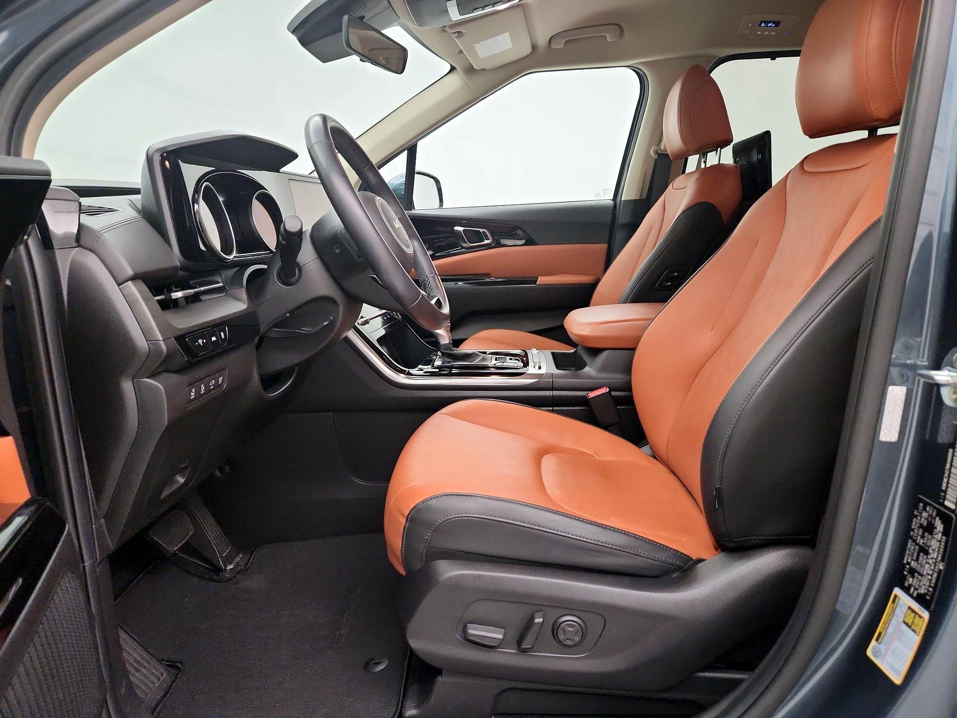 Thumbnail: 2022 Kia Carnival - 11