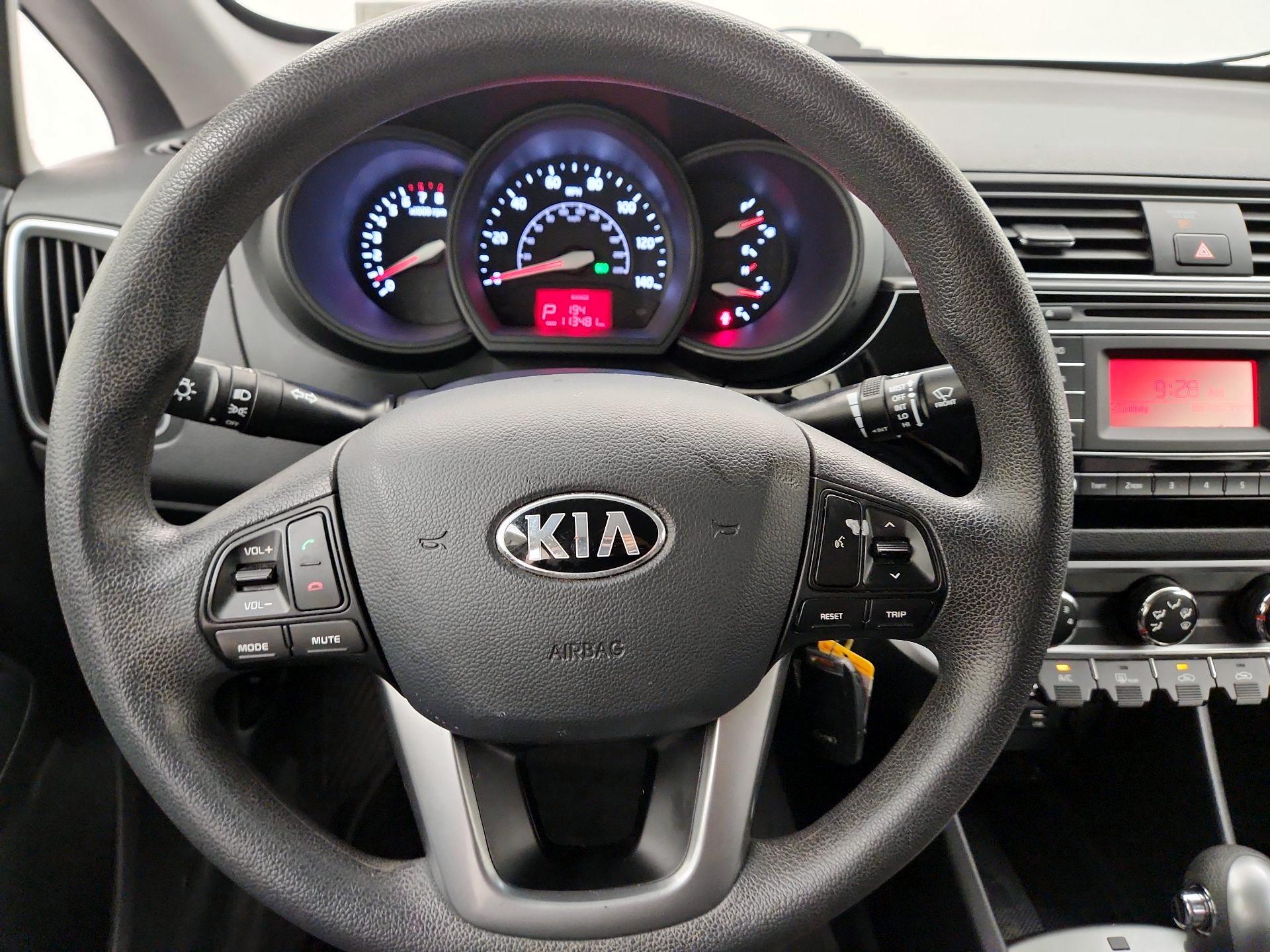 Thumbnail: 2017 Kia Rio - 10