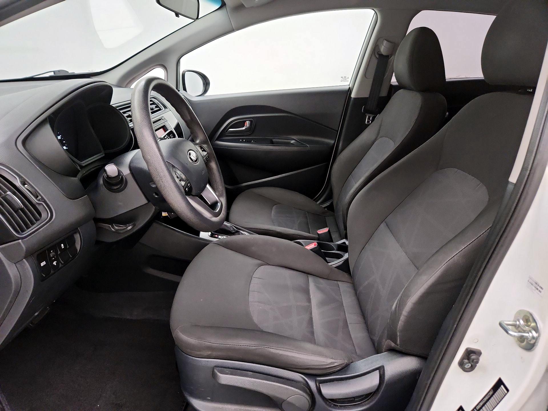 Thumbnail: 2017 Kia Rio - 11