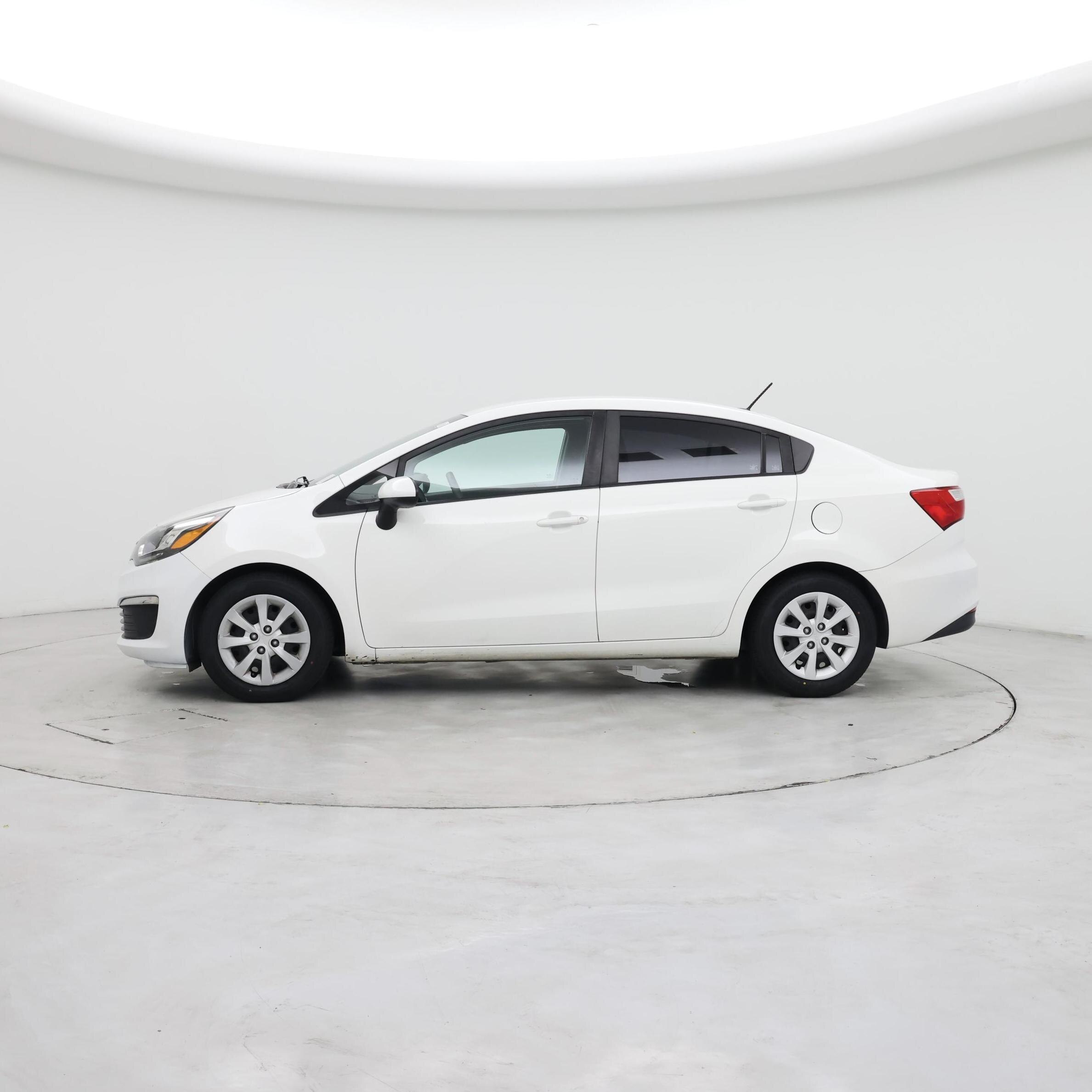 Thumbnail: 2017 Kia Rio - 3