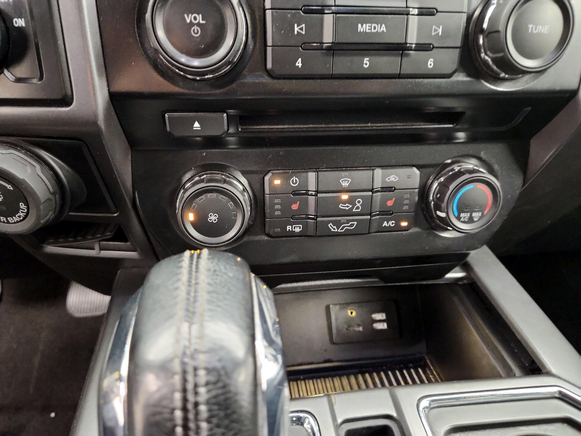 Thumbnail: 2016 Ford F-150 - 15