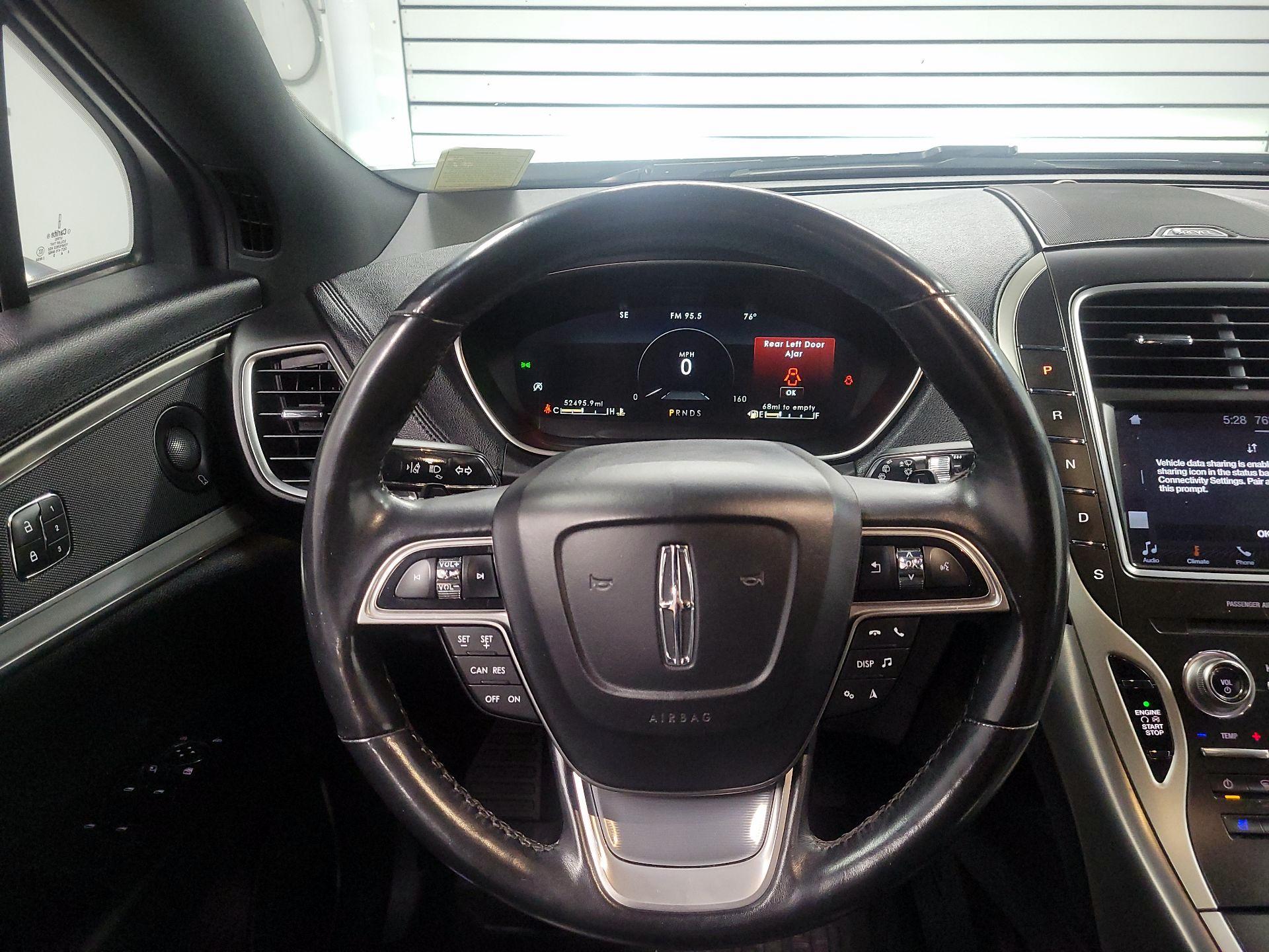 Thumbnail: 2019 Lincoln Nautilus - 10