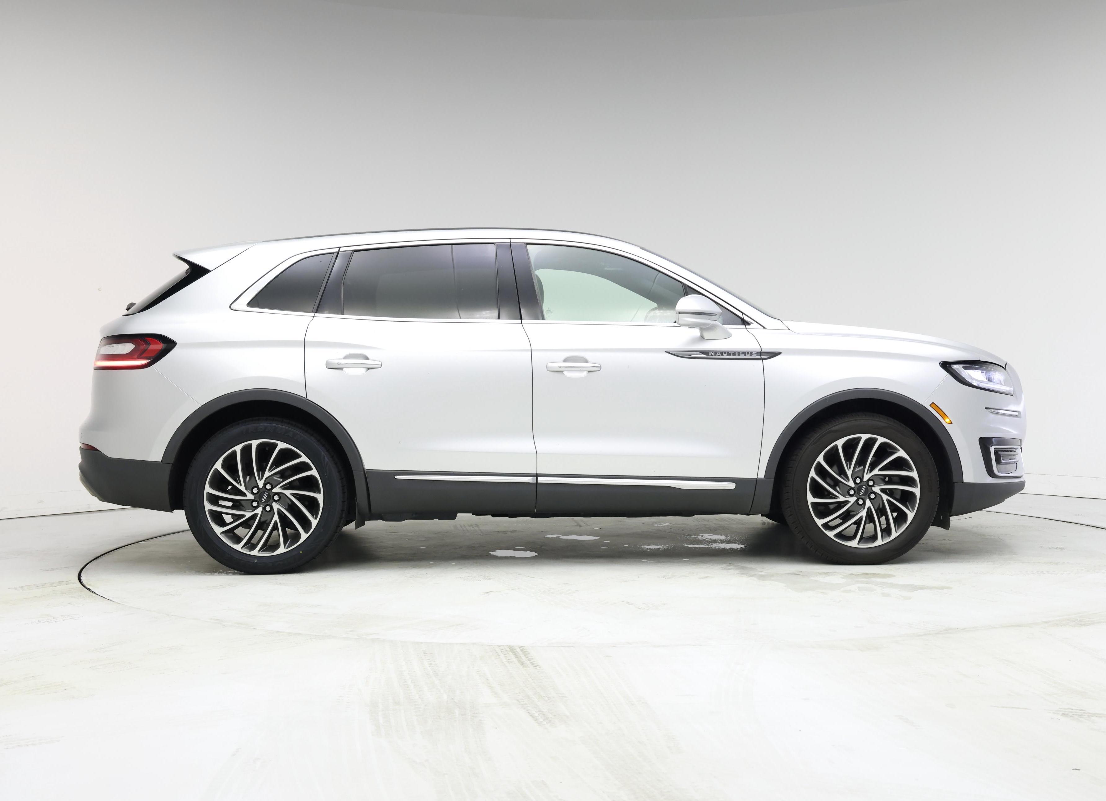 Thumbnail: 2019 Lincoln Nautilus - 7
