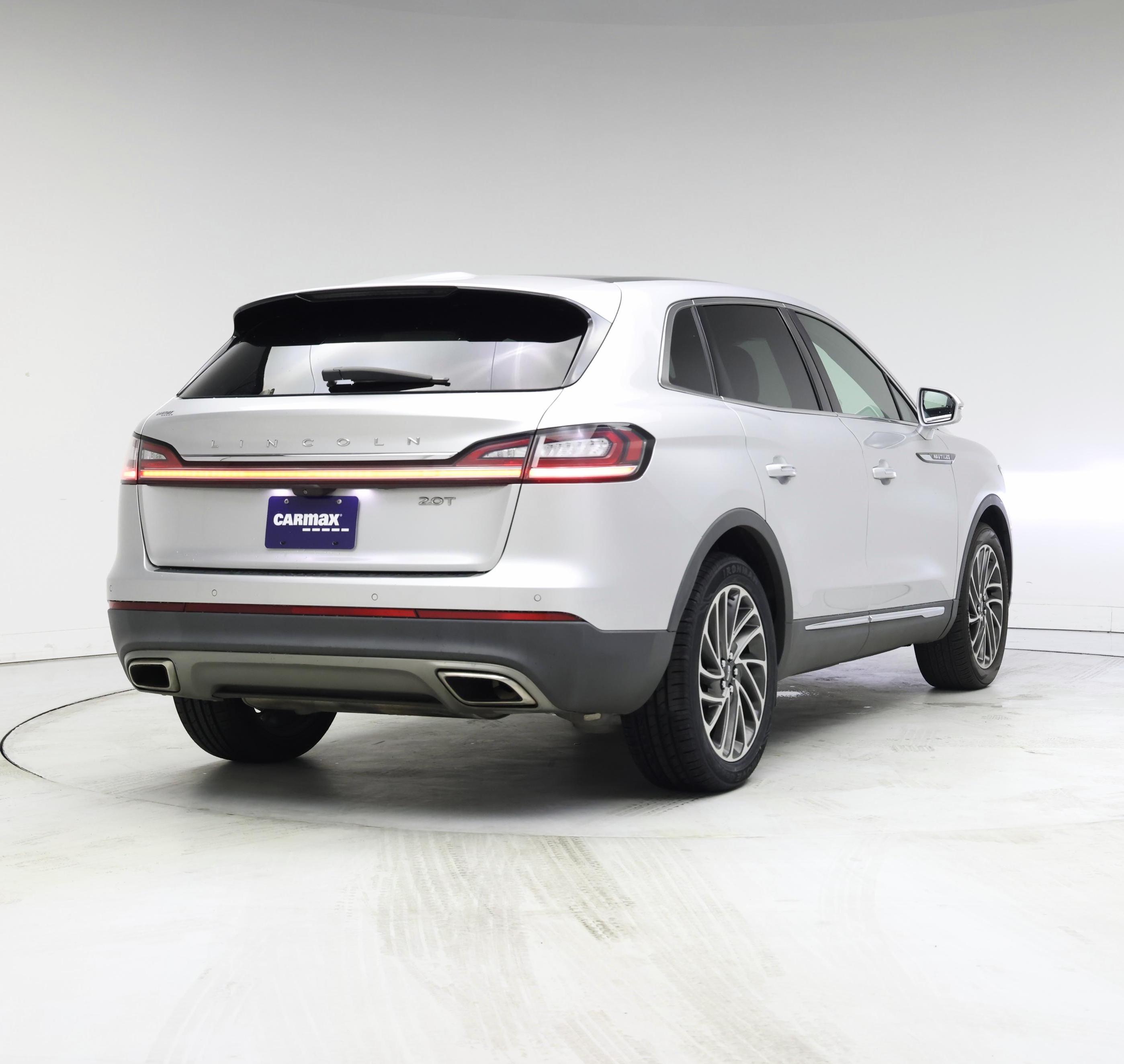 Thumbnail: 2019 Lincoln Nautilus - 8