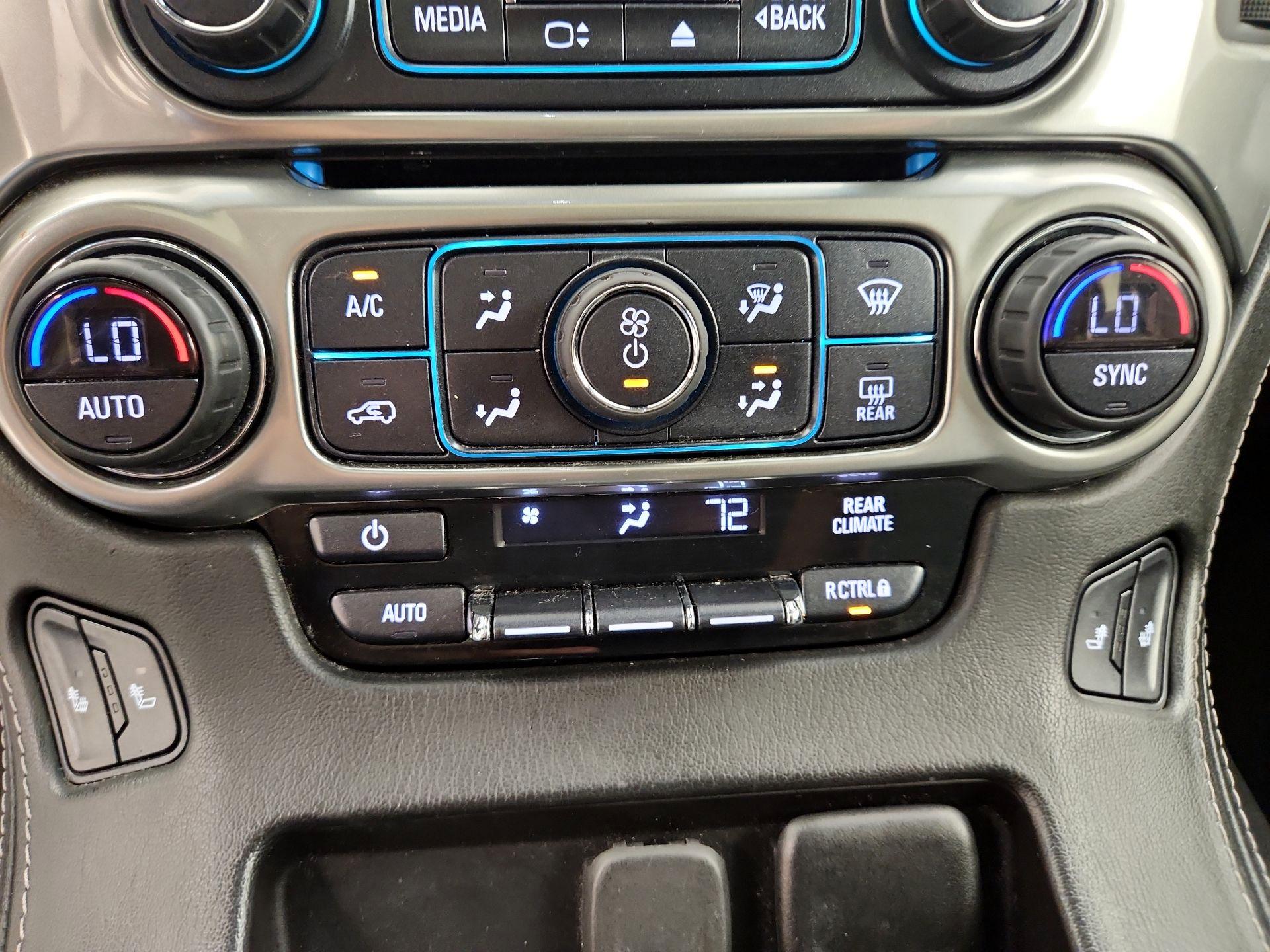 Thumbnail: 2019 Chevrolet Tahoe - 16