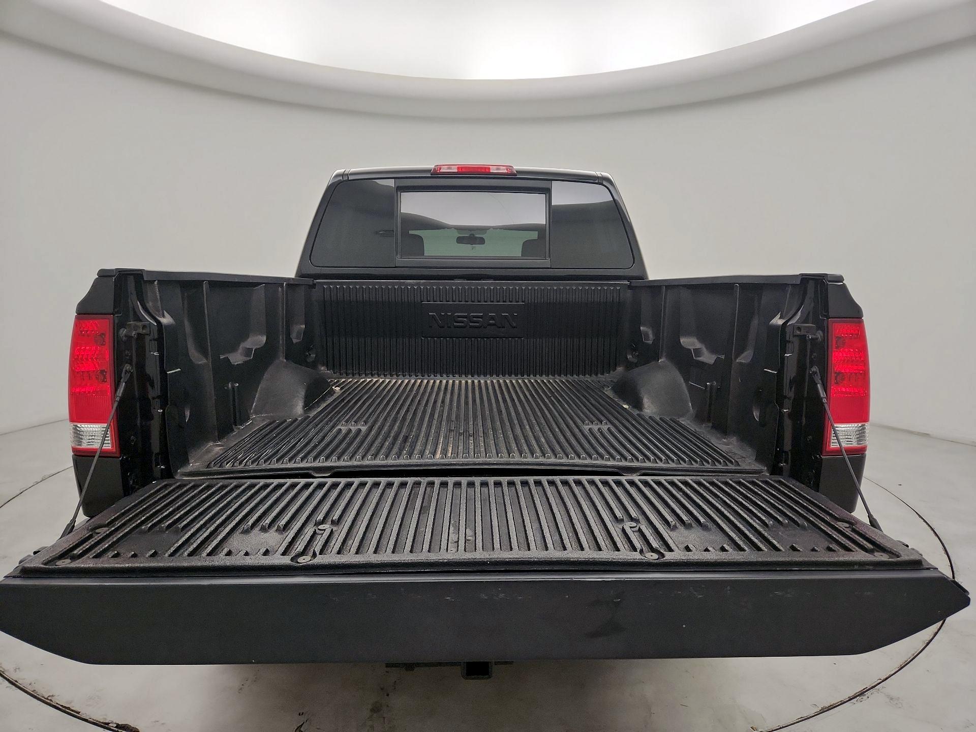 Thumbnail: 2015 Nissan Titan - 20