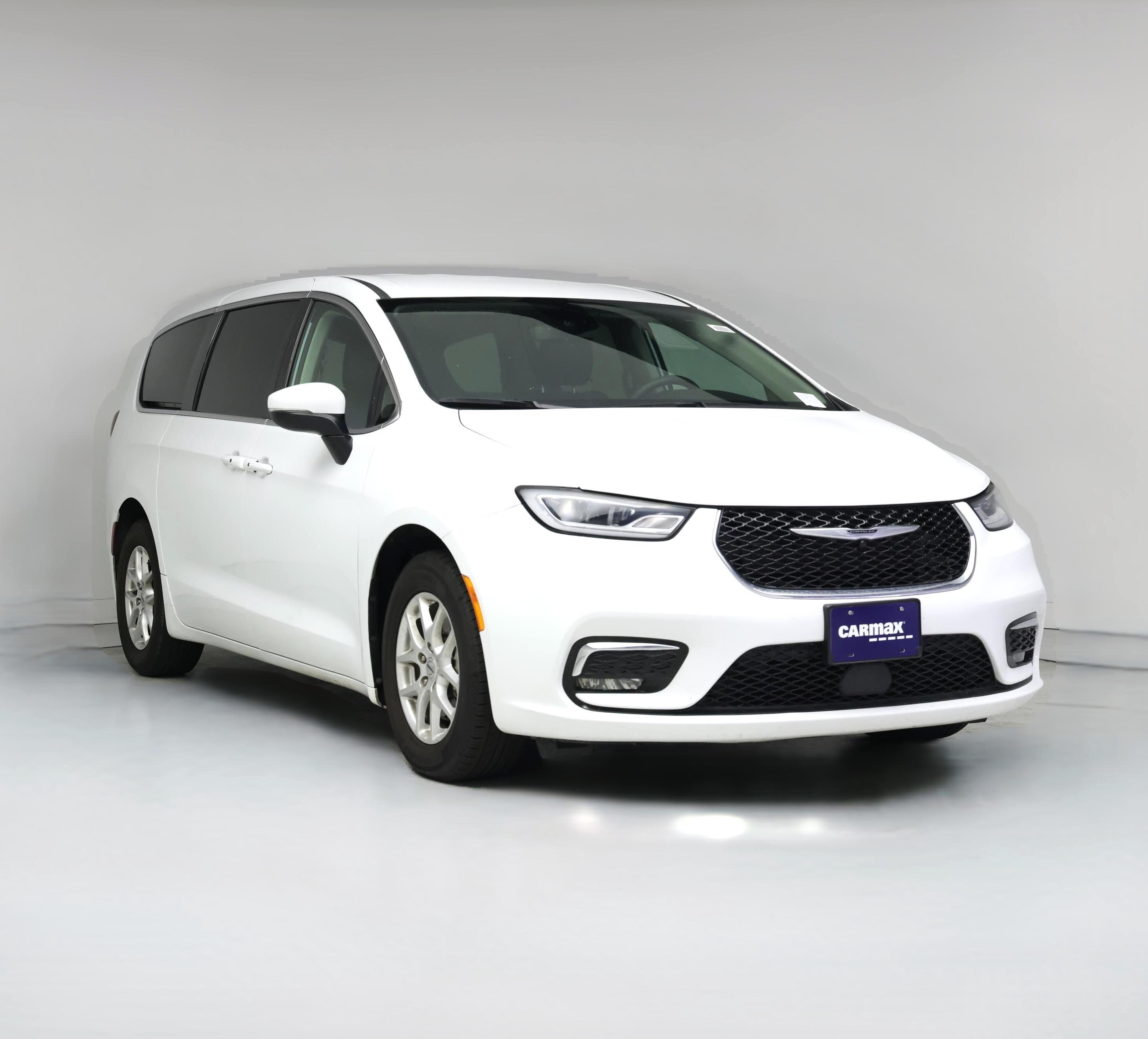 Thumbnail: 2023 Chrysler Pacifica - 1