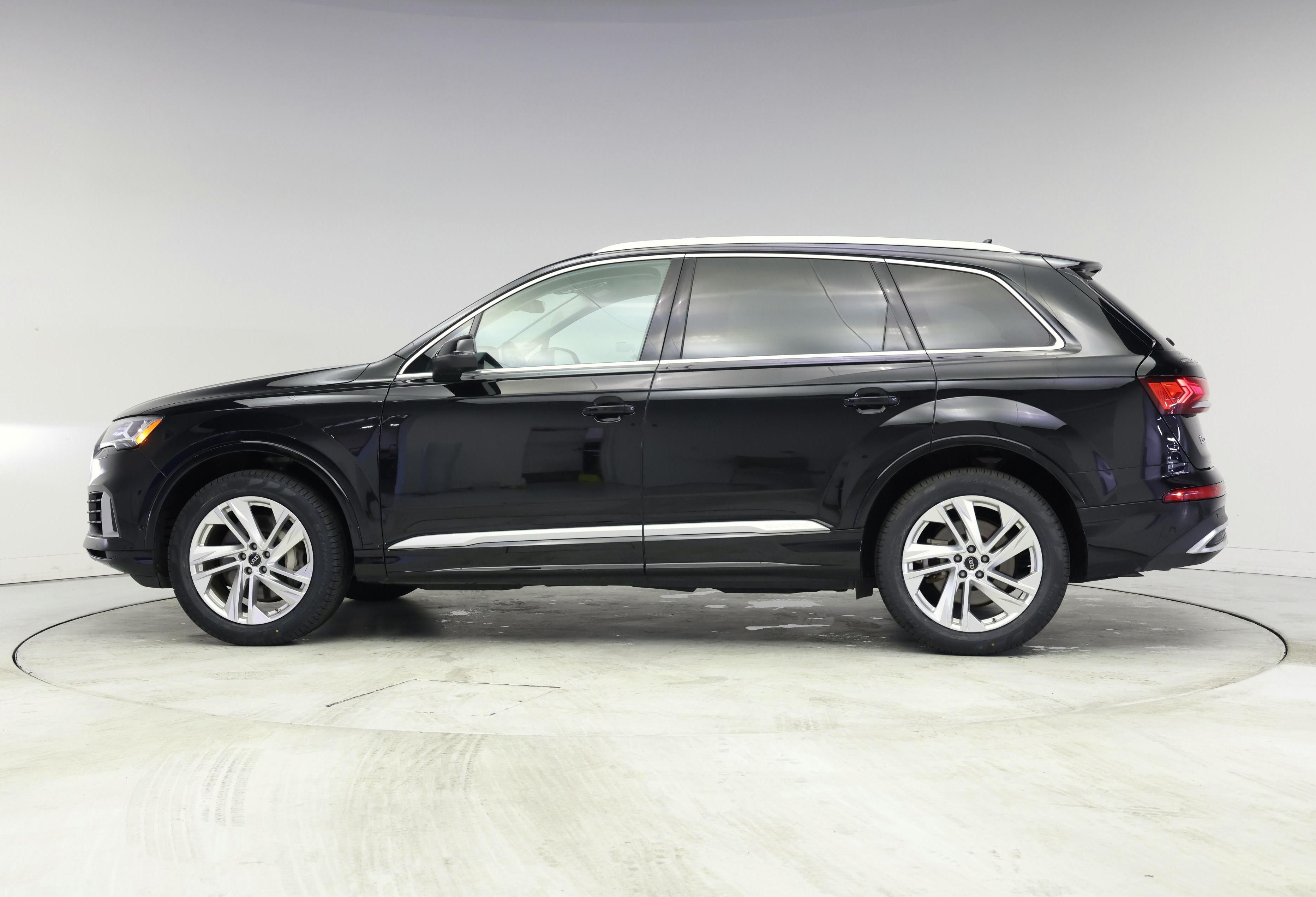 Thumbnail: 2023 Audi Q7 - 3