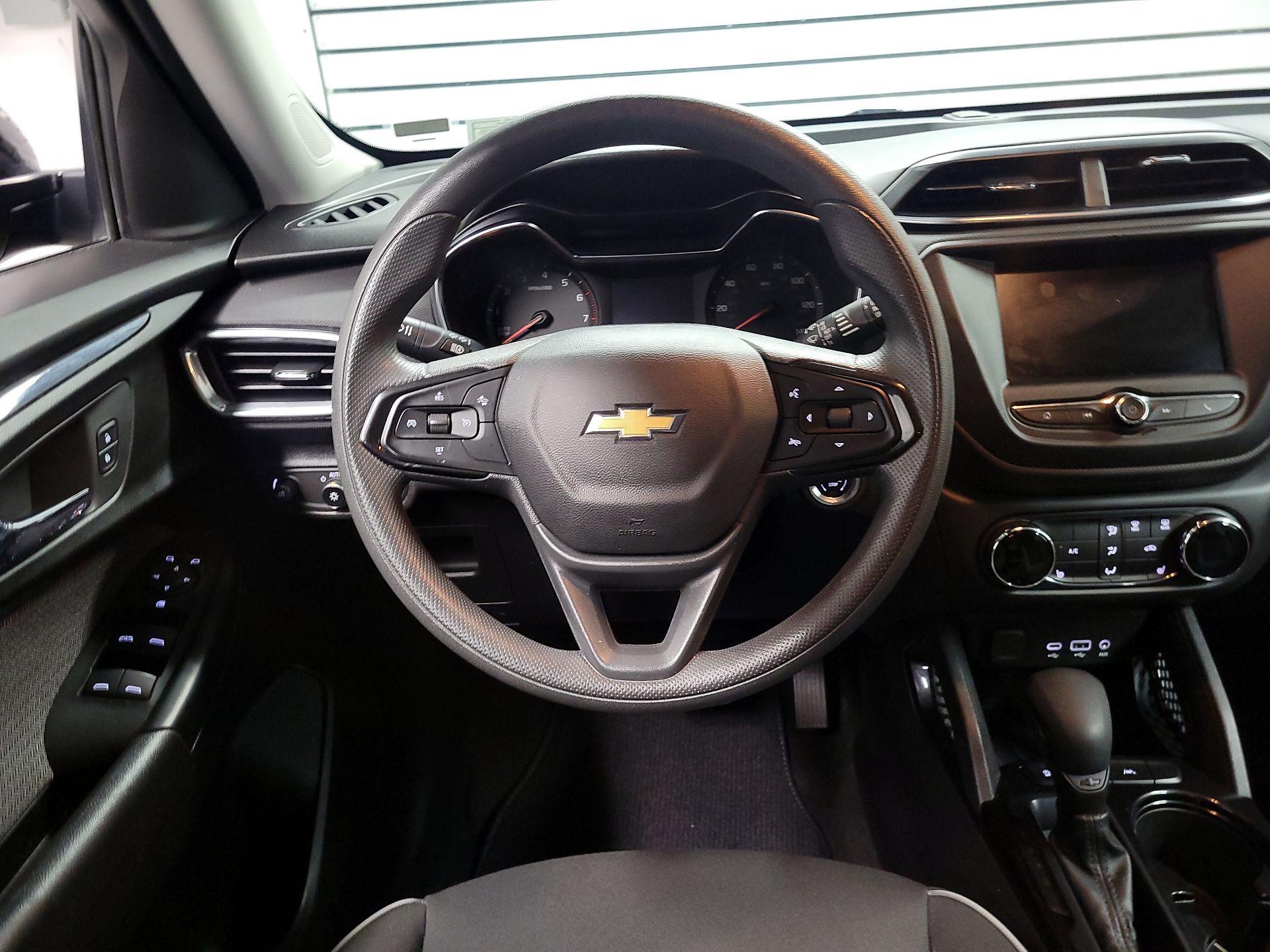 Thumbnail: 2023 Chevrolet TrailBlazer - 10