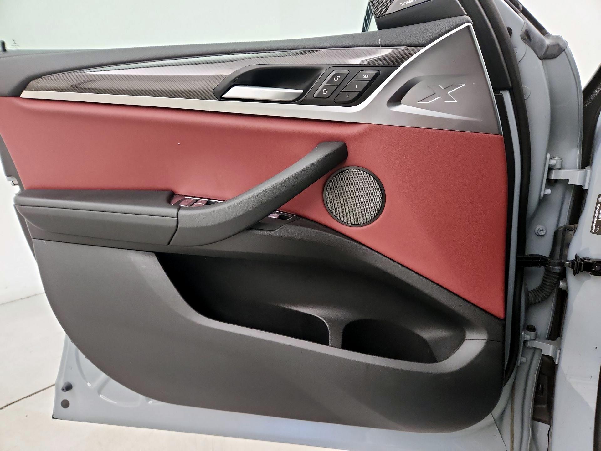 Thumbnail: 2022 BMW X4 - 12