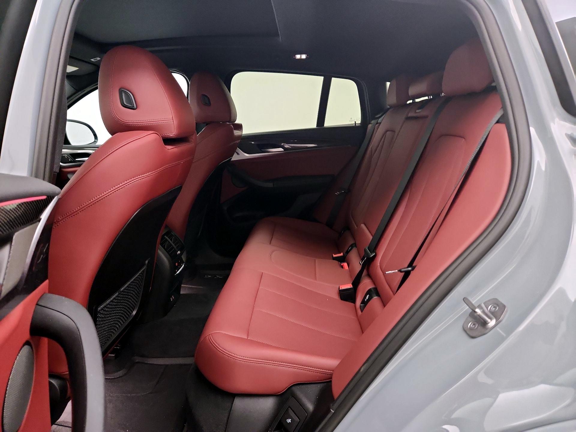 Thumbnail: 2022 BMW X4 - 20