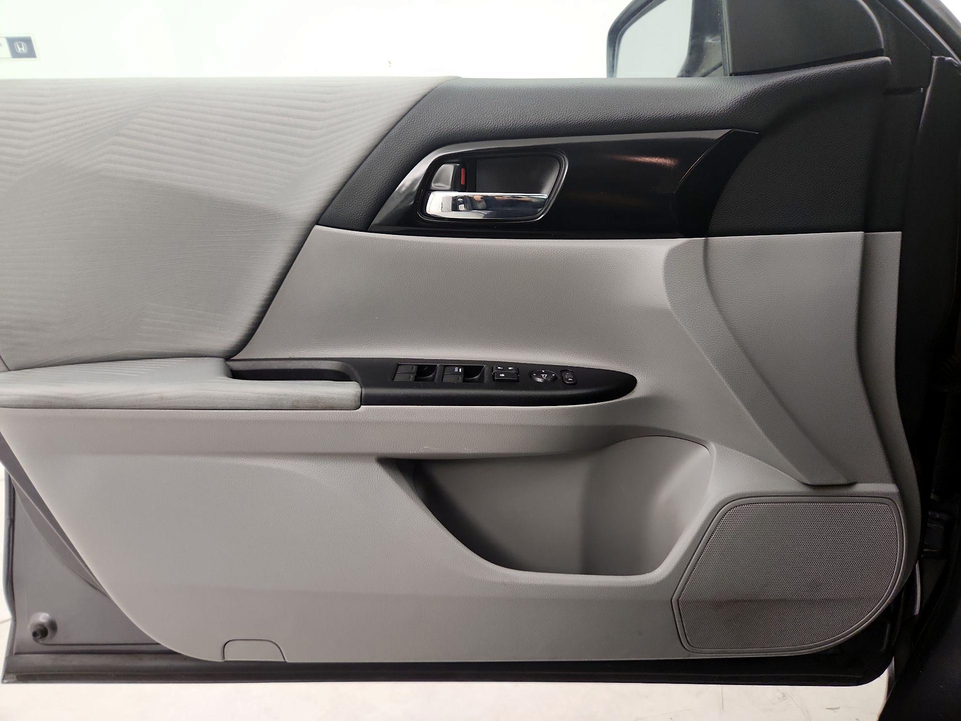 Thumbnail: 2017 Honda Accord - 12