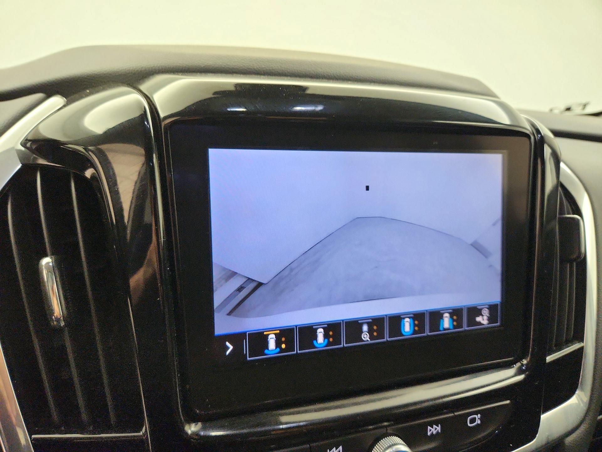 Thumbnail: 2020 Chevrolet Traverse - 14