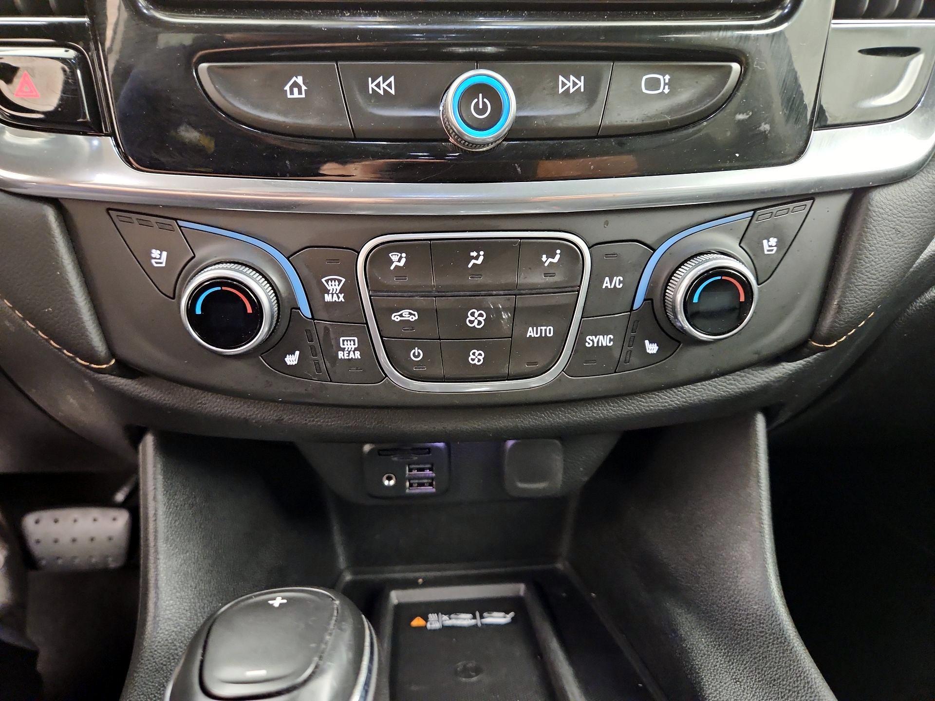 Thumbnail: 2020 Chevrolet Traverse - 16