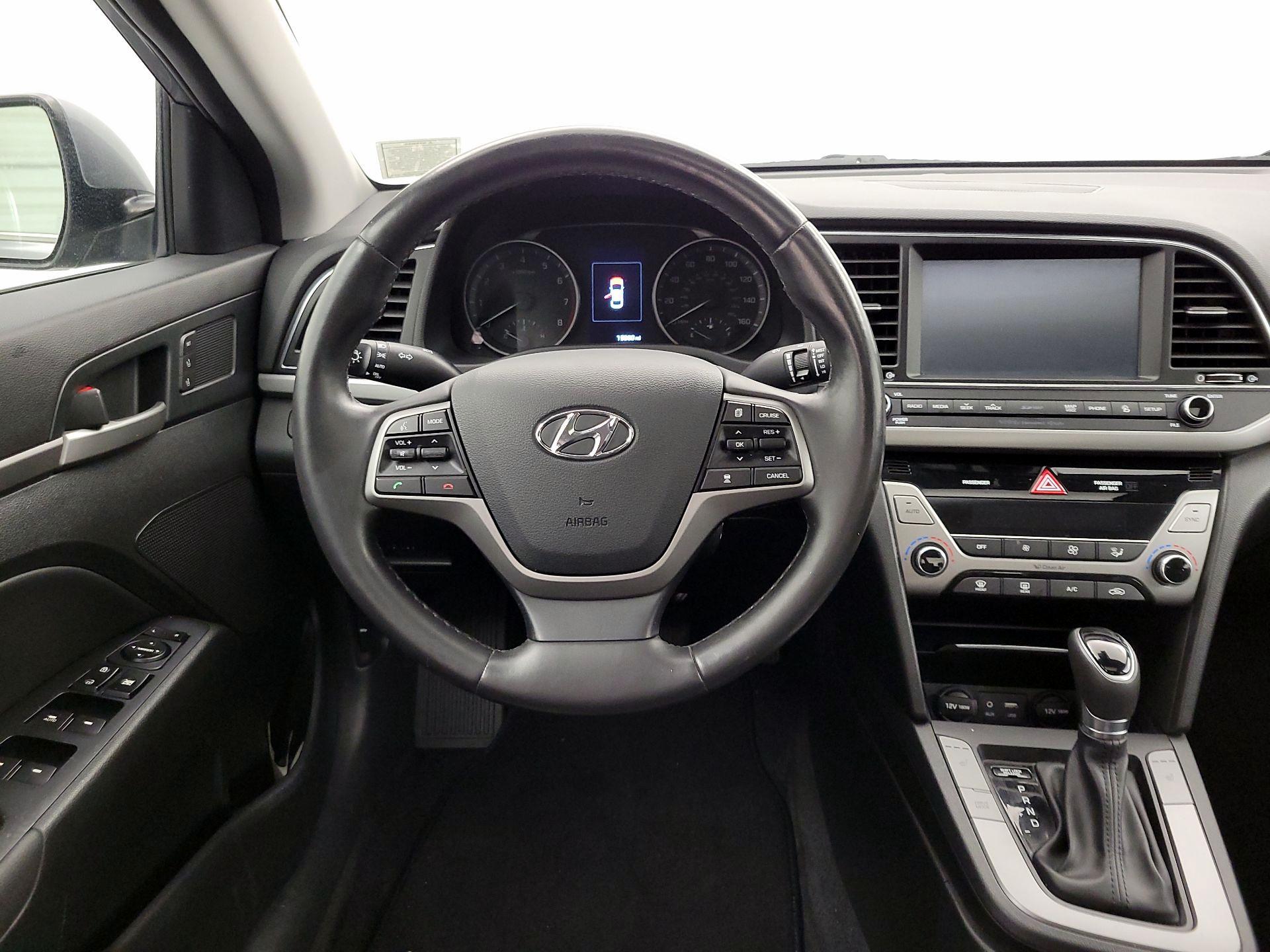Thumbnail: 2017 Hyundai Elantra - 10