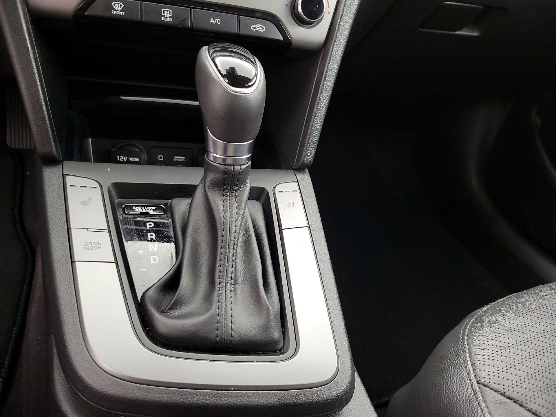 Thumbnail: 2017 Hyundai Elantra - 17