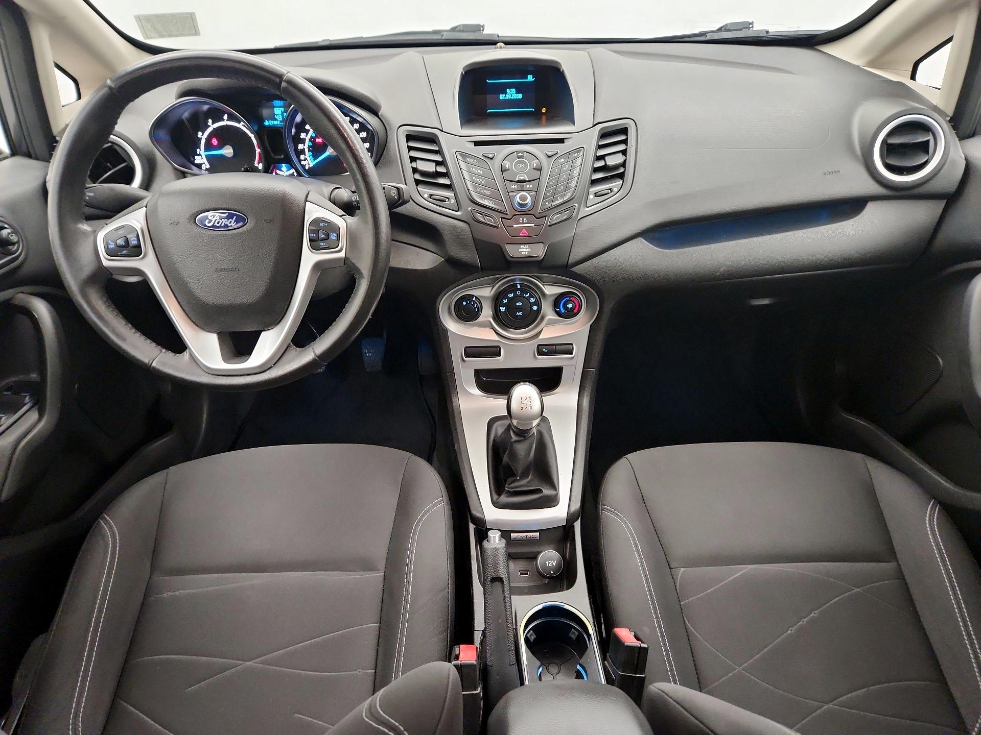 Thumbnail: 2015 Ford Fiesta - 9