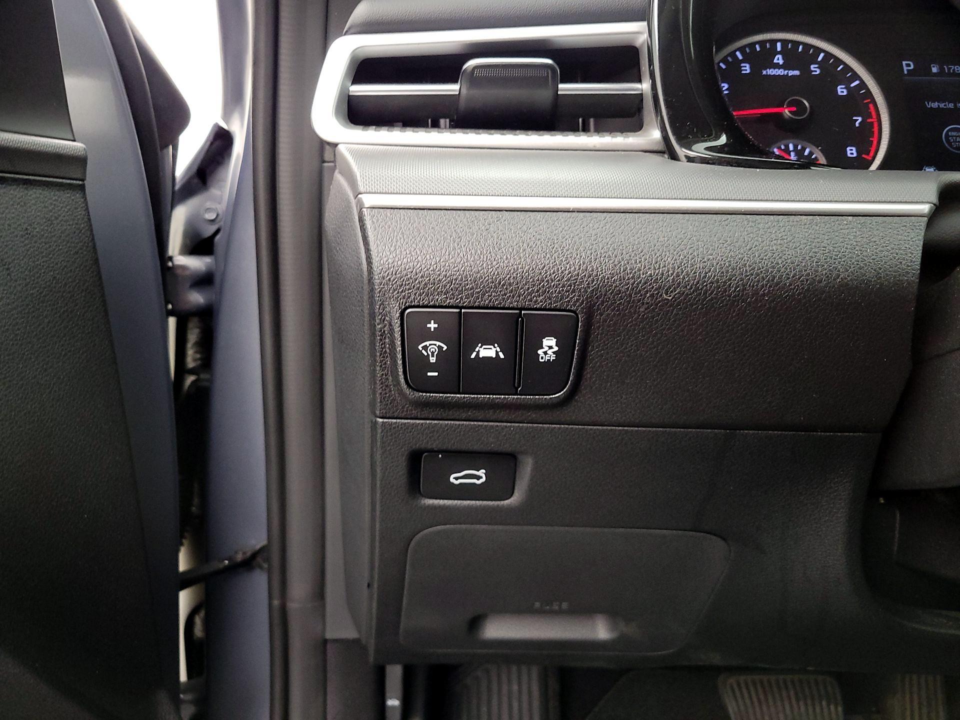 Thumbnail: 2021 Kia K5 - 13