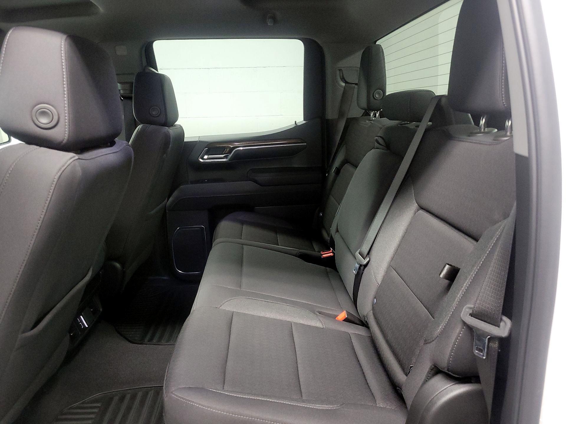 Thumbnail: 2024 GMC Sierra 1500 - 17