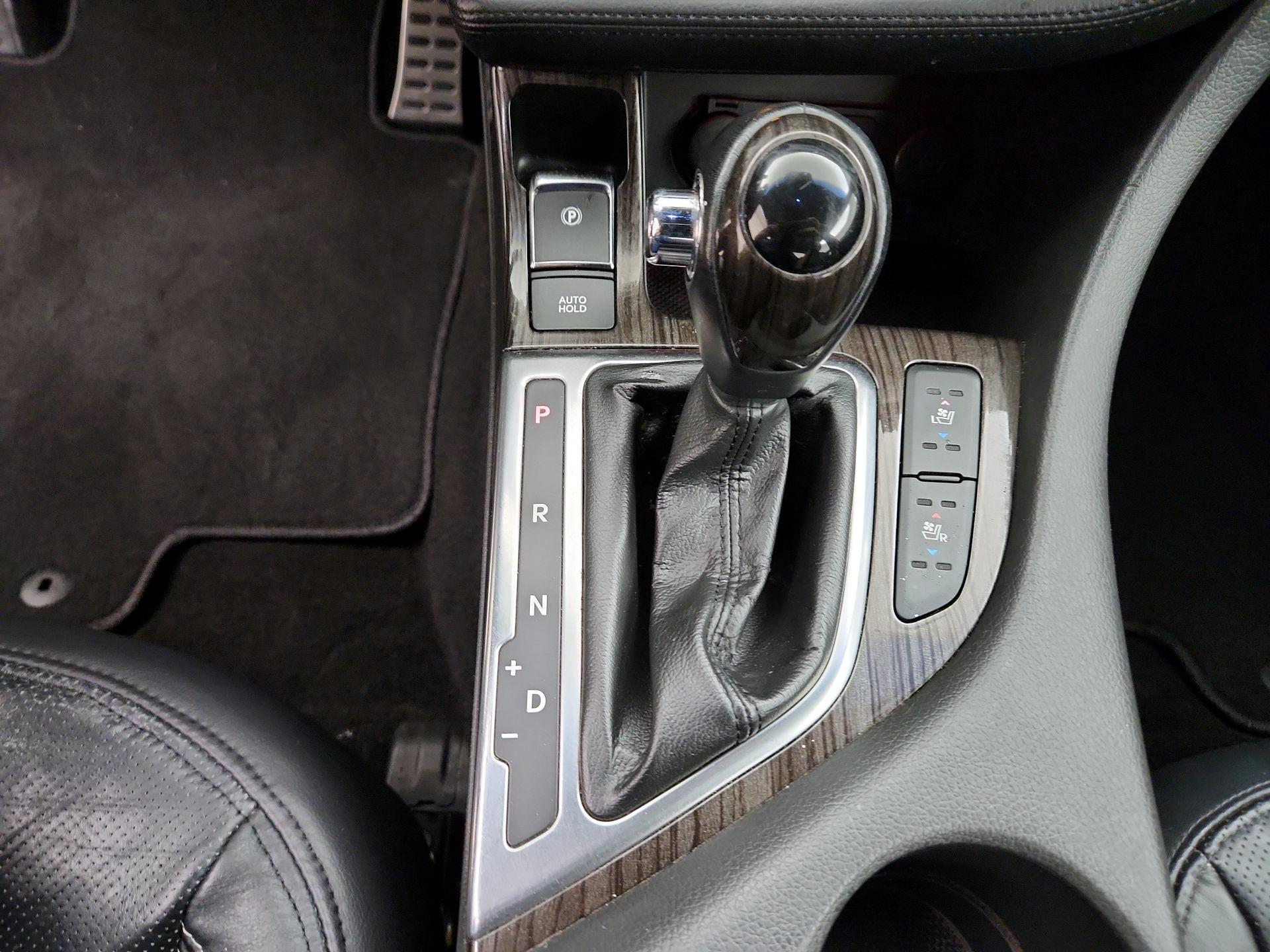Thumbnail: 2013 Kia Optima - 18