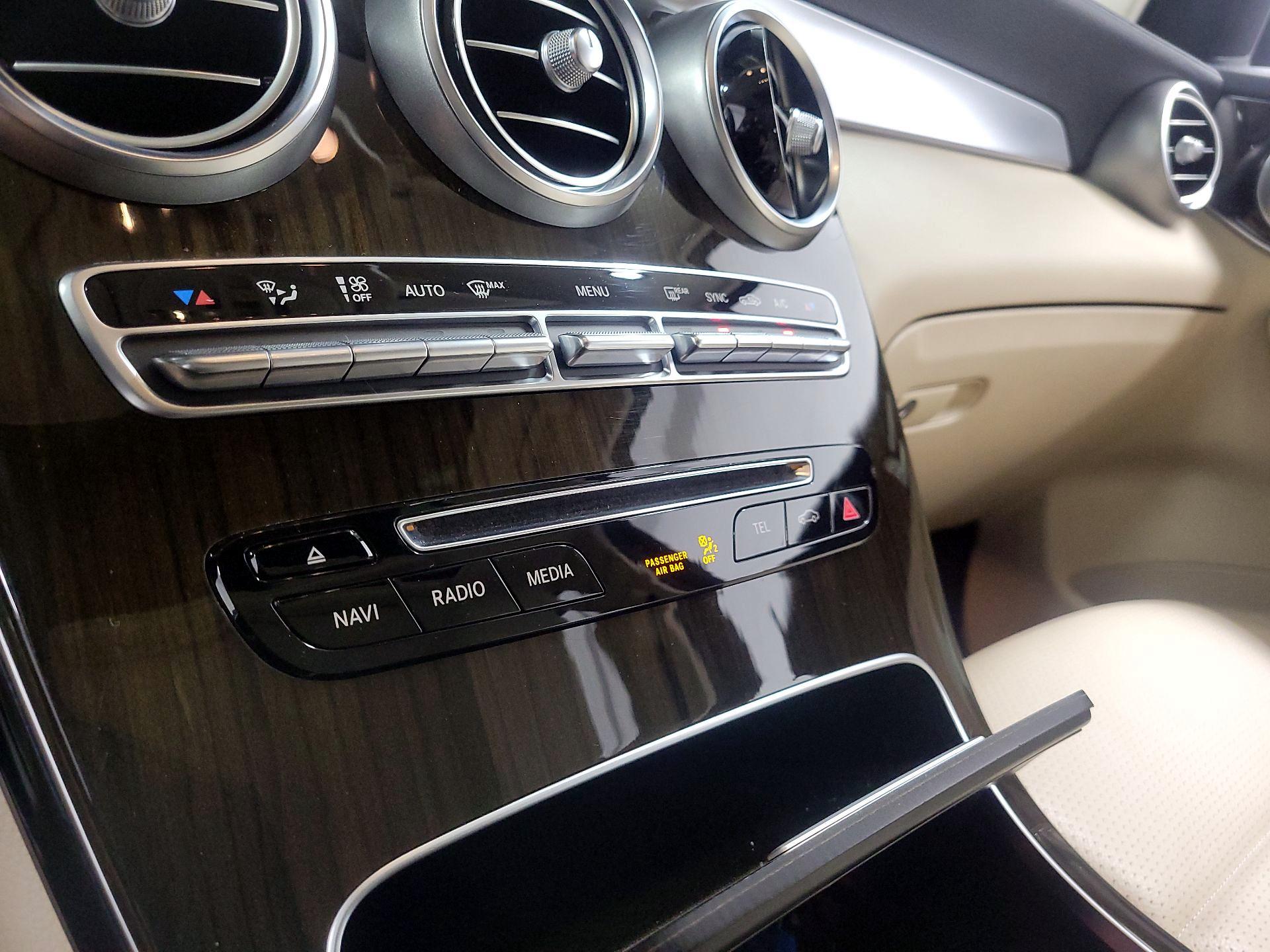 Thumbnail: 2017 Mercedes-Benz GLC - 16
