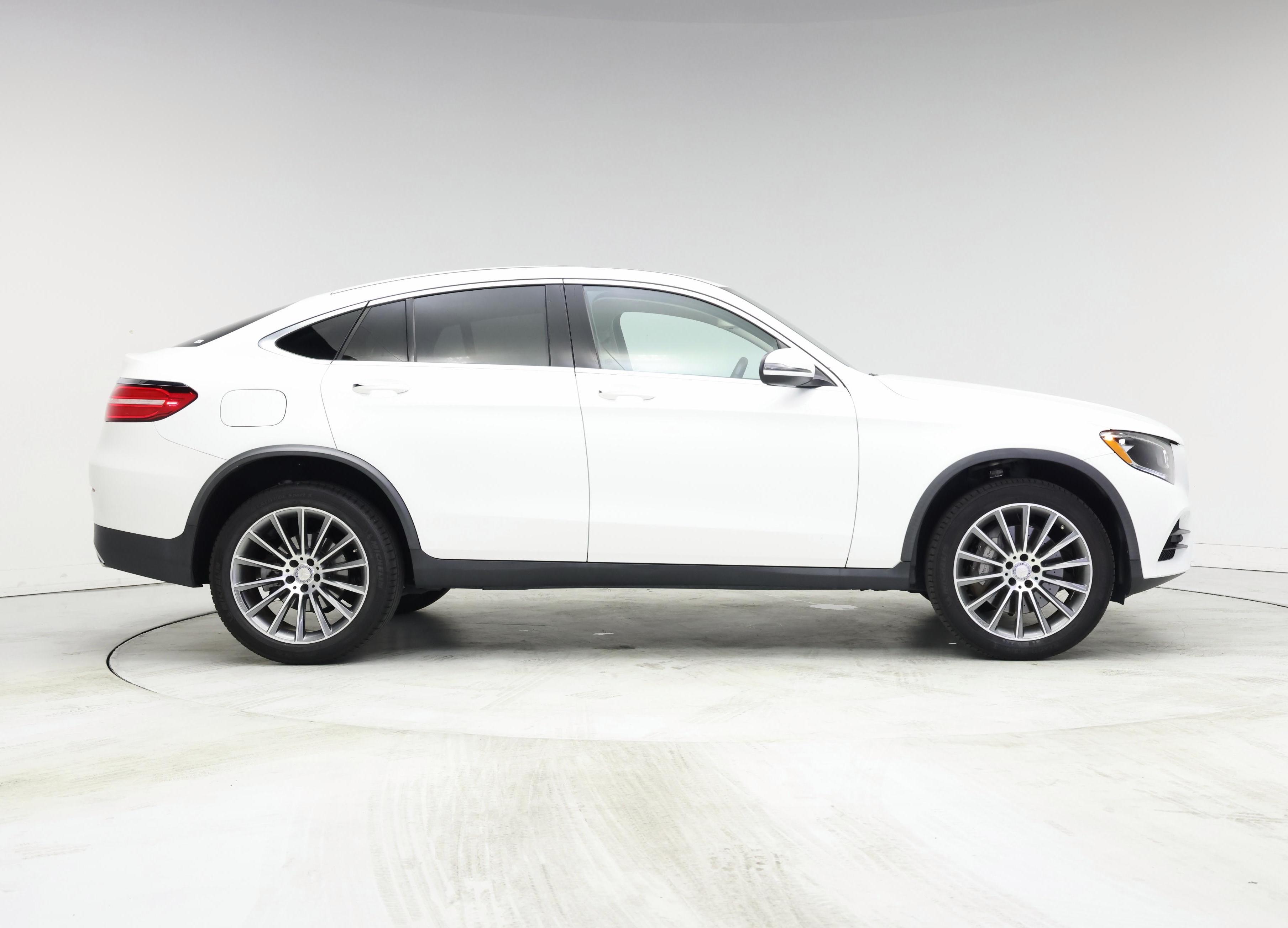 Thumbnail: 2017 Mercedes-Benz GLC - 7